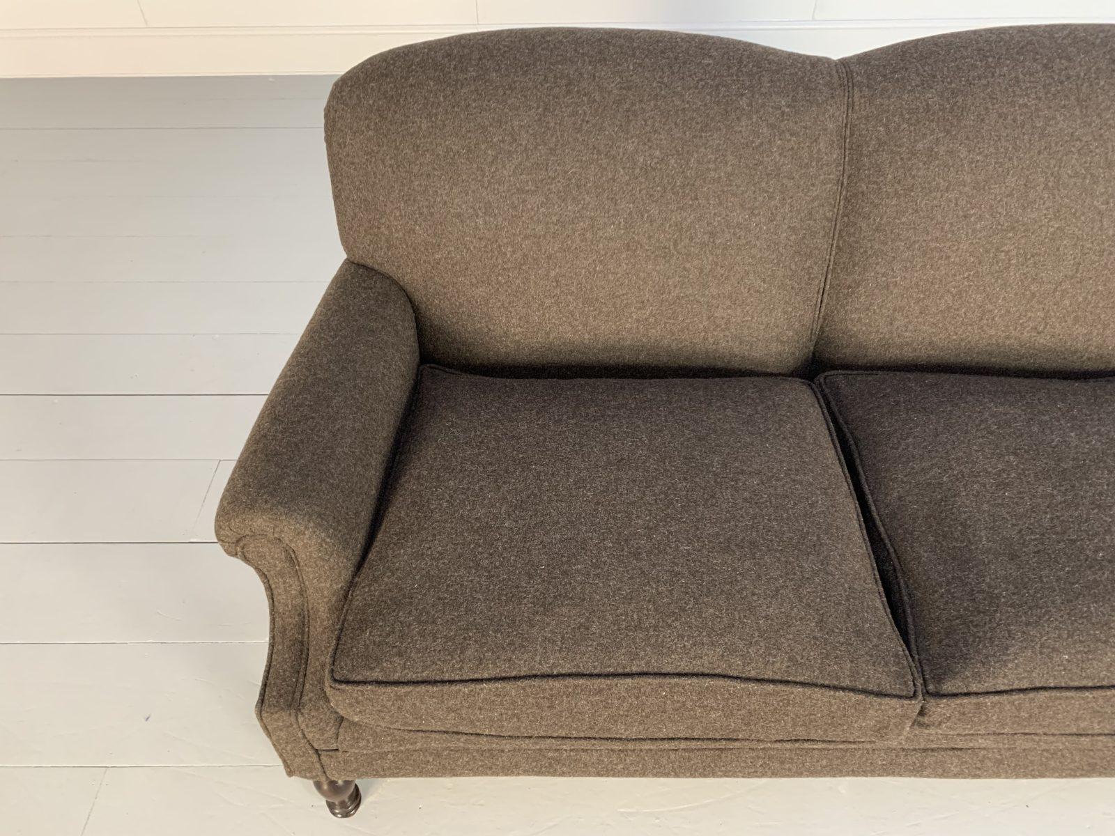 George Smith “Dahl” Sofa, in Abraham Moon Wool In Good Condition In Barrowford, GB