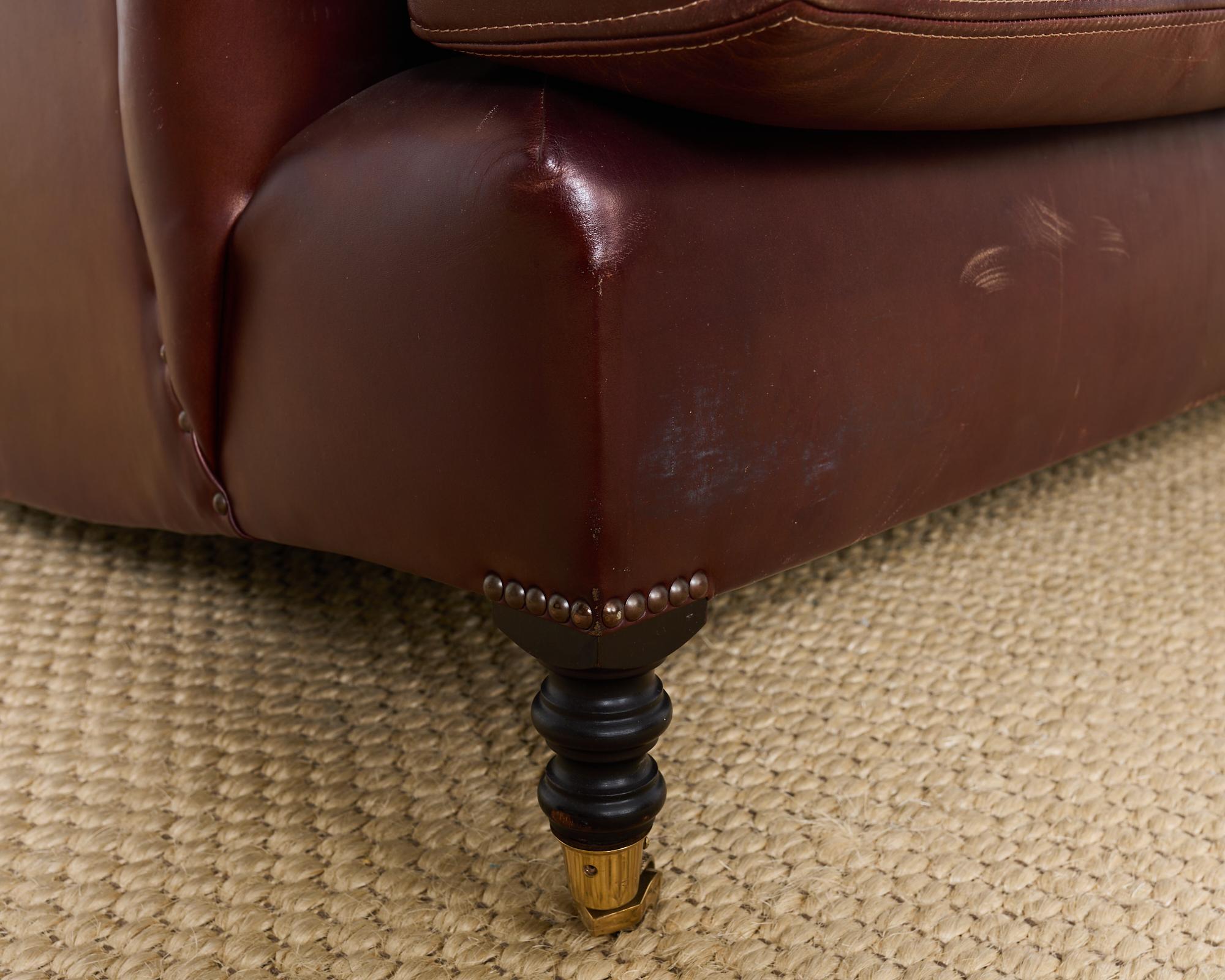 Canapé en cuir Signature de George Smith Howard and Sons en vente 3