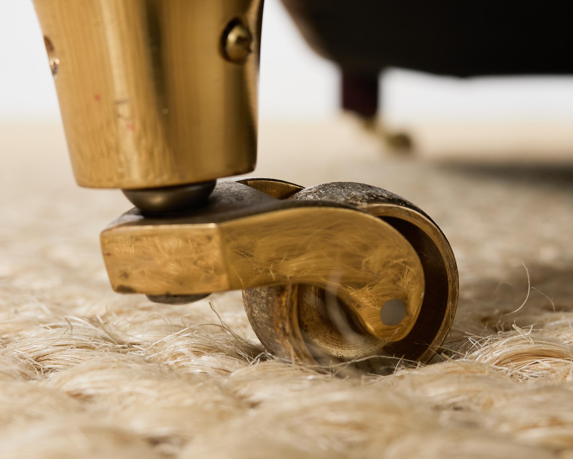 Canapé en cuir Signature de George Smith Howard and Sons en vente 4