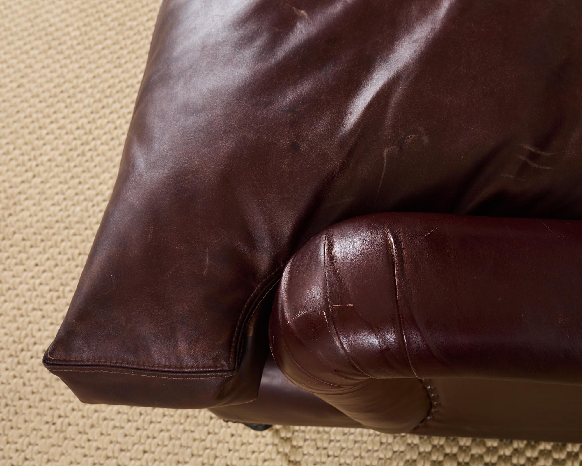 Canapé en cuir Signature de George Smith Howard and Sons en vente 5