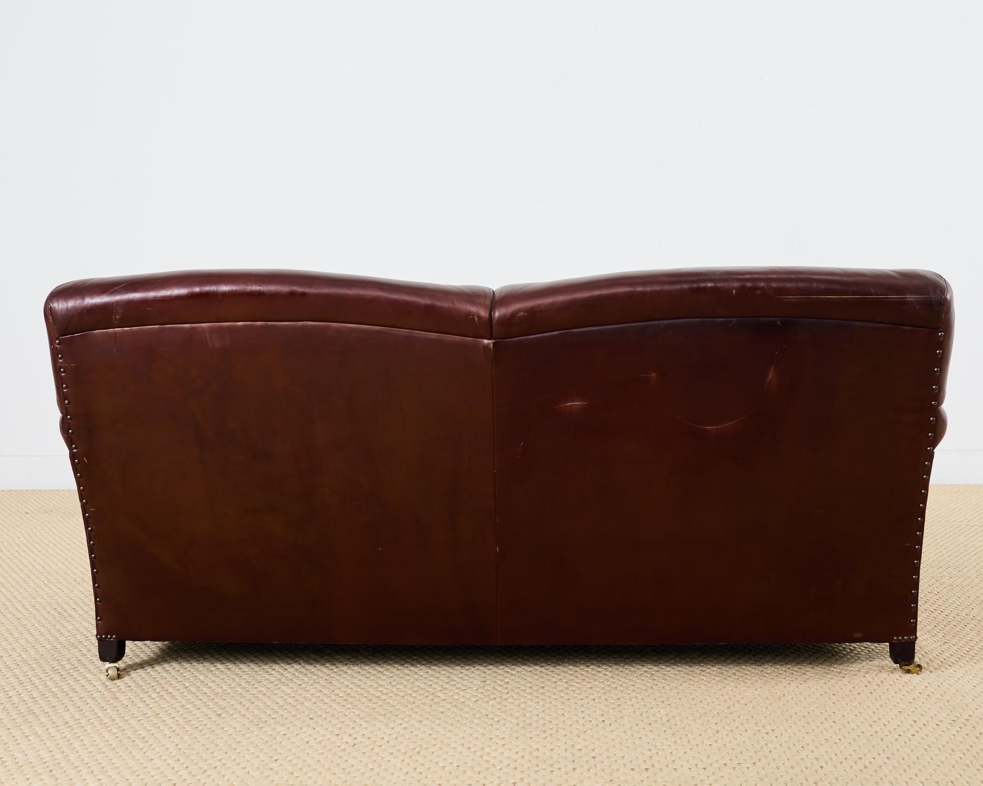Canapé en cuir Signature de George Smith Howard and Sons en vente 8