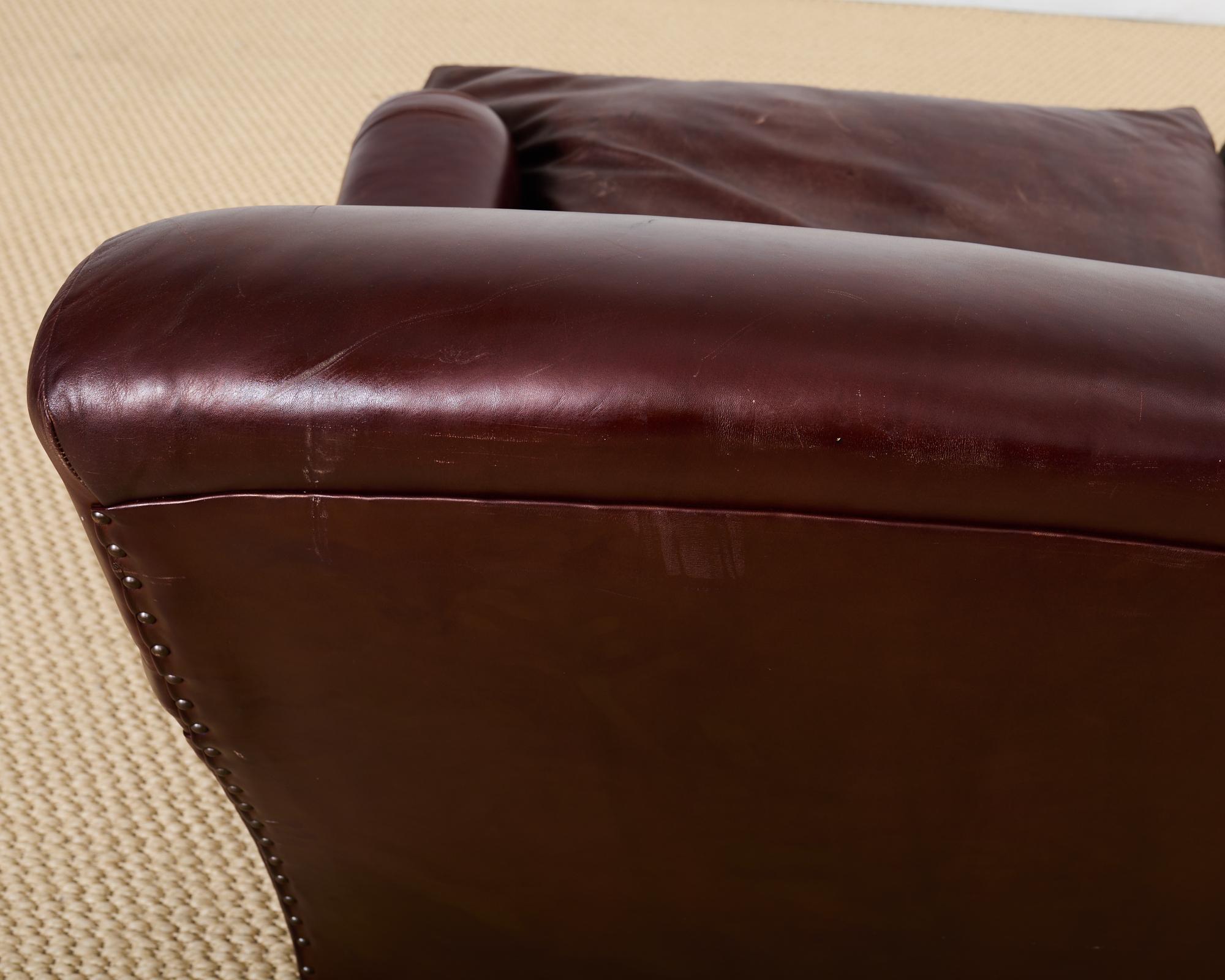 Canapé en cuir Signature de George Smith Howard and Sons en vente 9