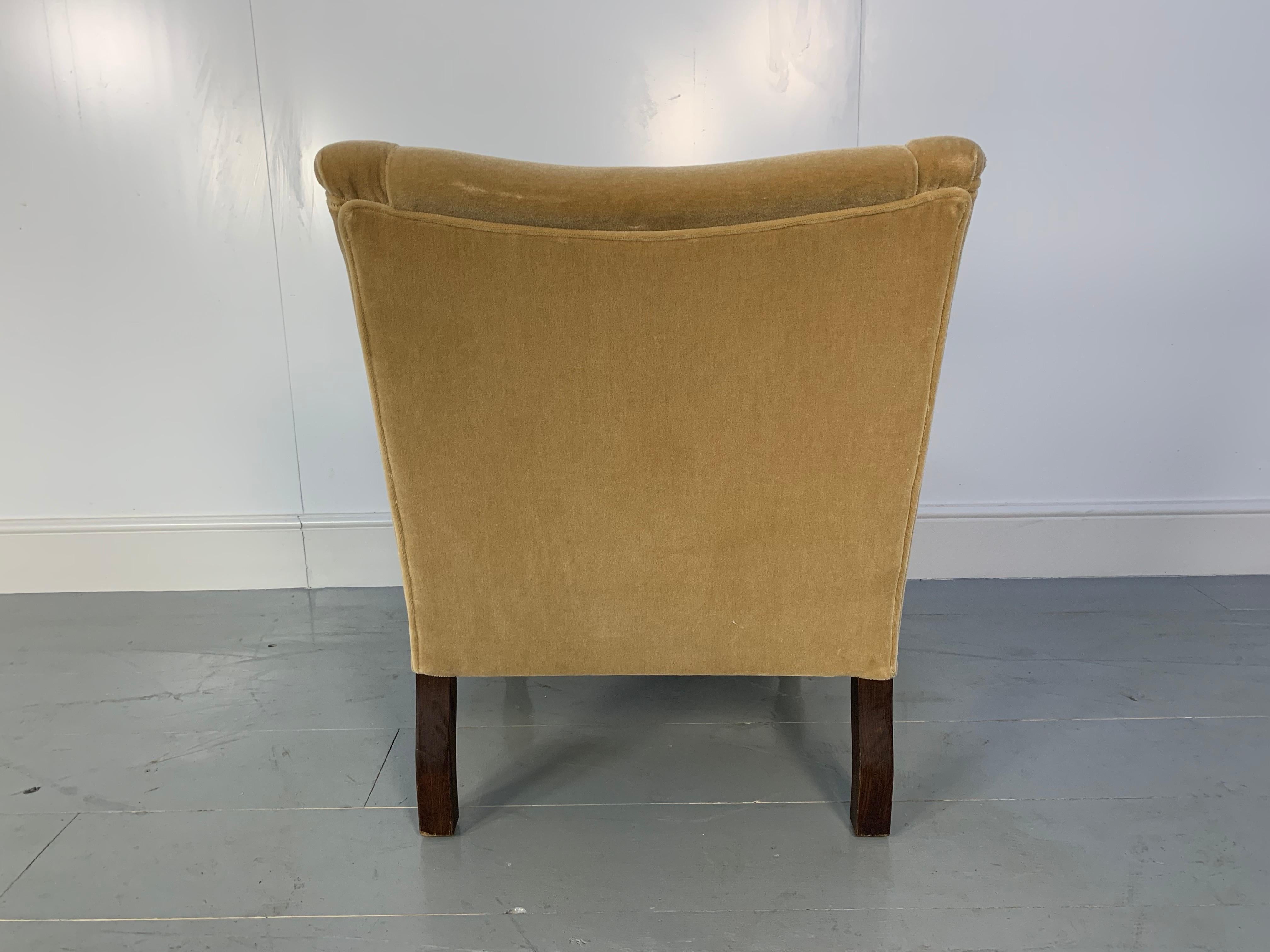 On offer on this occasion is a superb, pristine George Smith 