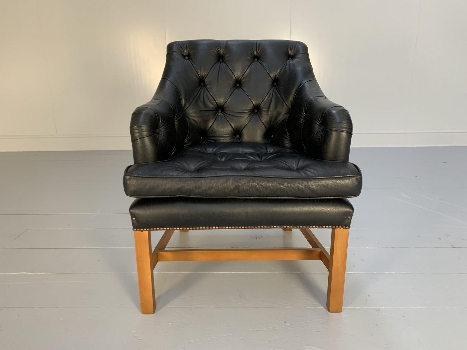 Hello Friends.
On offer on this occasion is perhaps the last armchair you need ever buy, it being a superb George Smith “Georgian” Armchair dressed in a Peerless, elegant, top-grade and sensationally-tactile, hand-coloured, antiqued leather in
