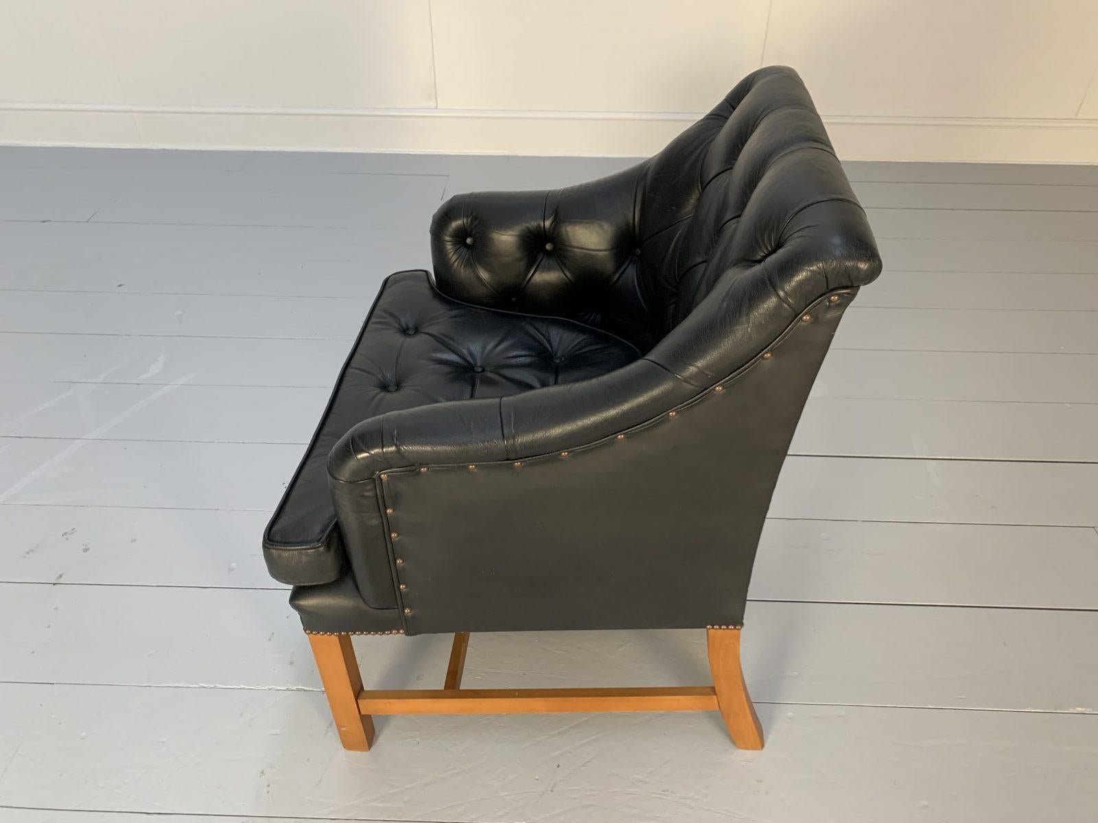 George Smith “Georgian” Armchair – in Antique Black Leather For Sale 4