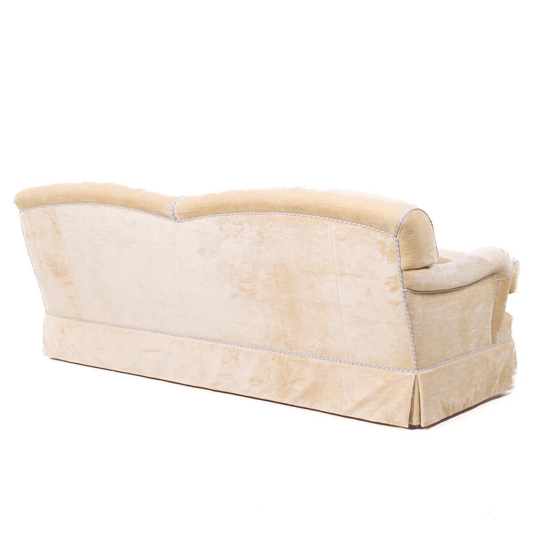 Américain Canapé à accoudoirs en velours Contemporary Signature de George Smith Howard and Sons en vente