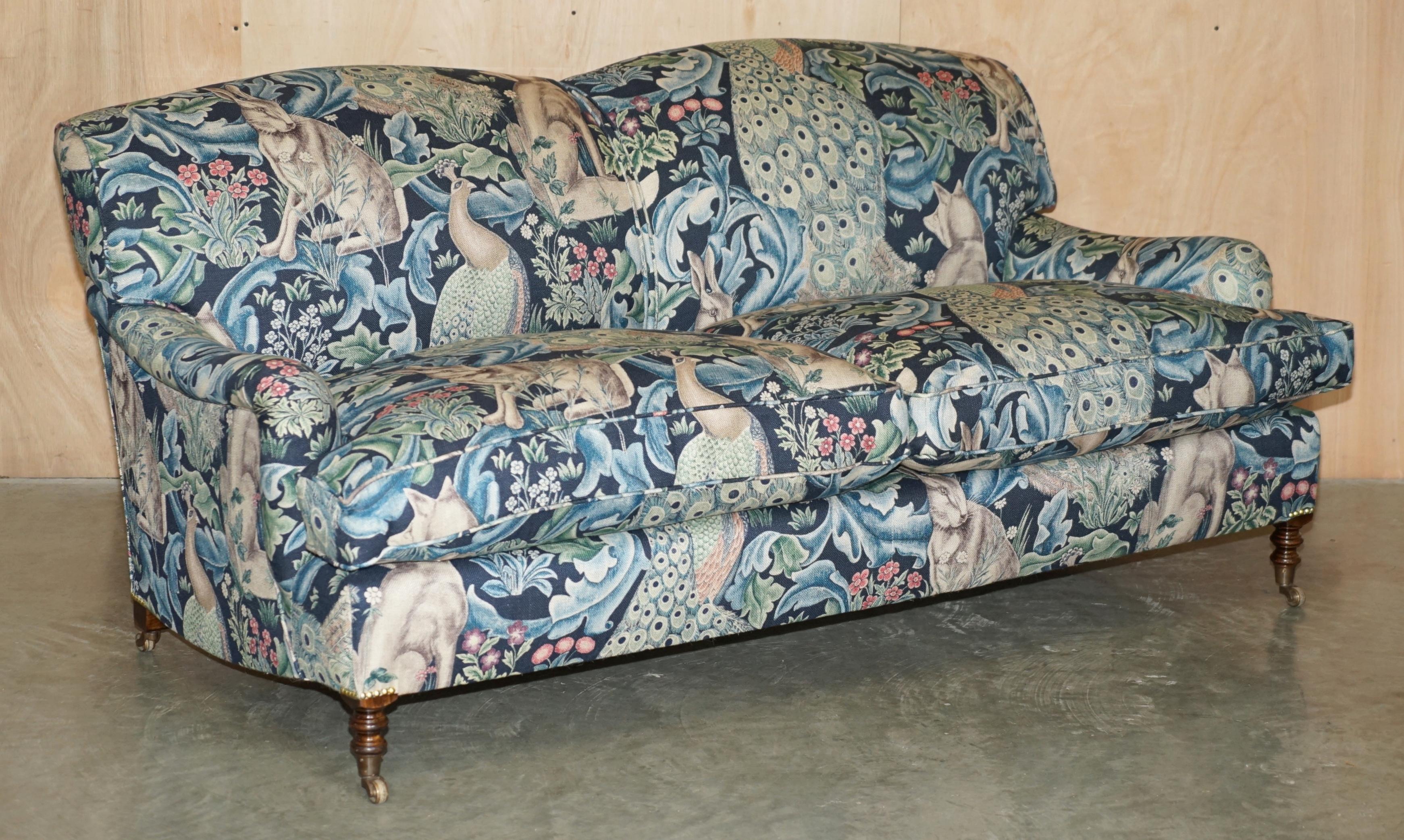 English  GEORGE SMiTH HOWARD & SON'S WILLIAM MORRIS SOFA ARMCHAIR SUITE For Sale