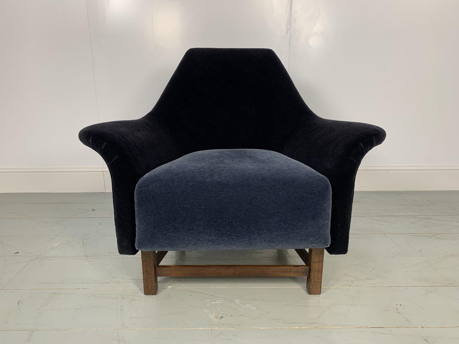 Hello Friends.

On offer on this occasion is the rarest-of-the-rare, it being a peerless, immaculate Tom Dixon-designed “Justice” Armchair from George Smith, dressed in a peerless, elegant, top-grade and sensationally-tactile Mohair Velvet in