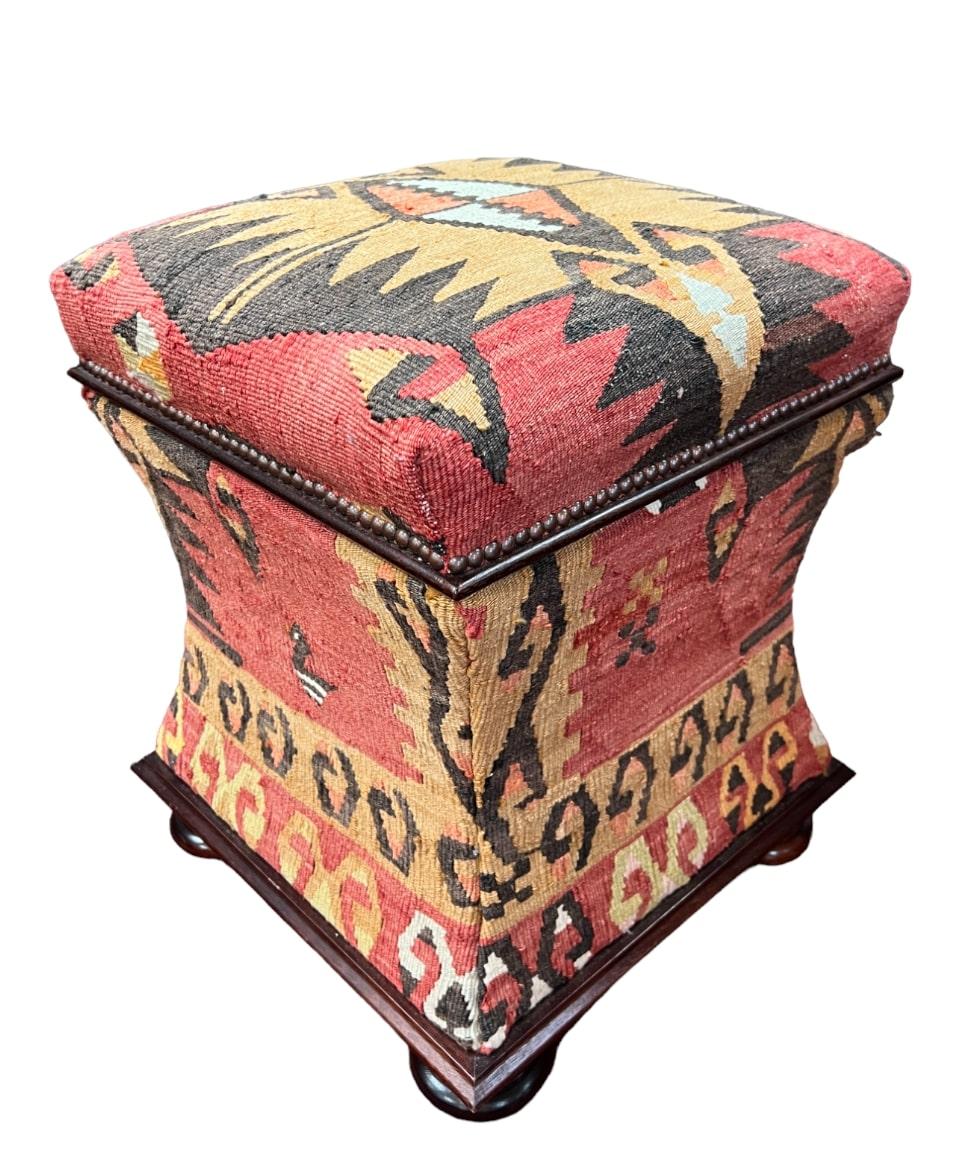 George Smith Kilim Upholstered Storage Ottoman In Good Condition In Palm Beach Gardens, FL