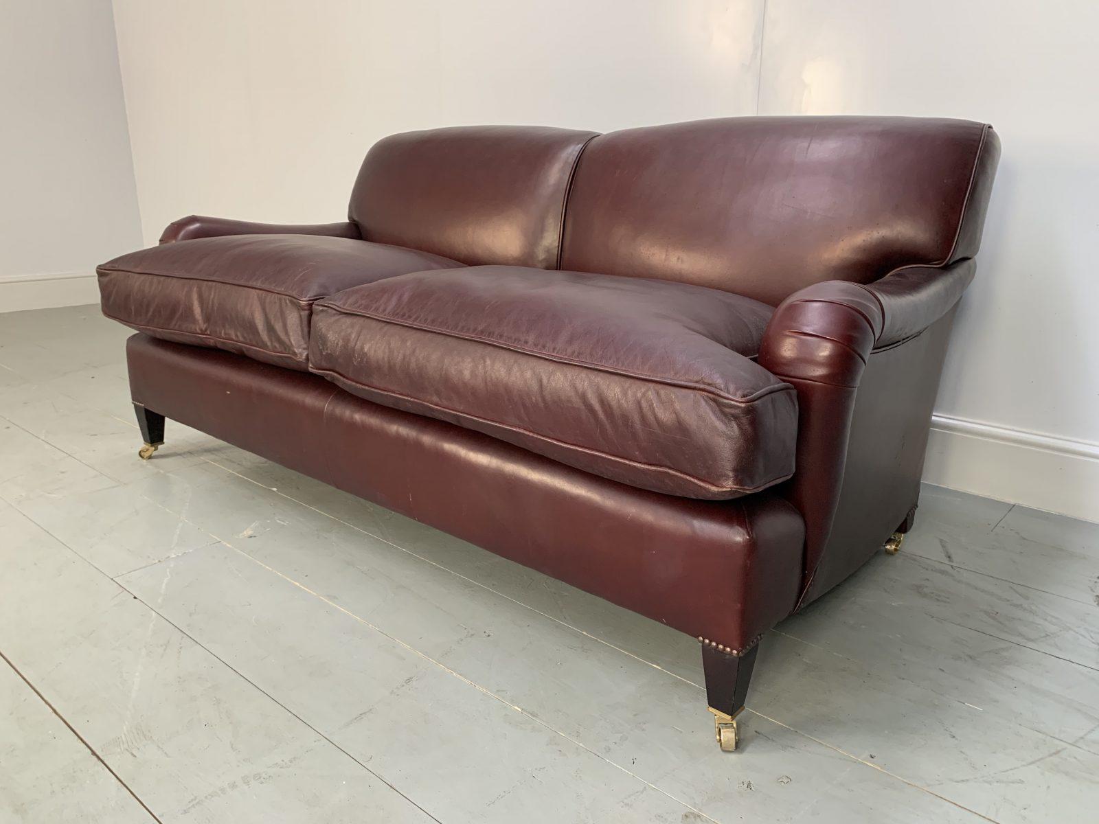 George Smith Leather Sofa – Signature “Standard-Arm” – Large 2.5-Seat Sofa in Ox For Sale 5