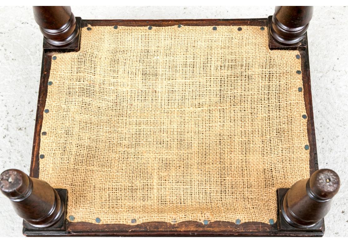 George Smith Ledergepolsterter Mahagoni-Fußhocker im Angebot 2