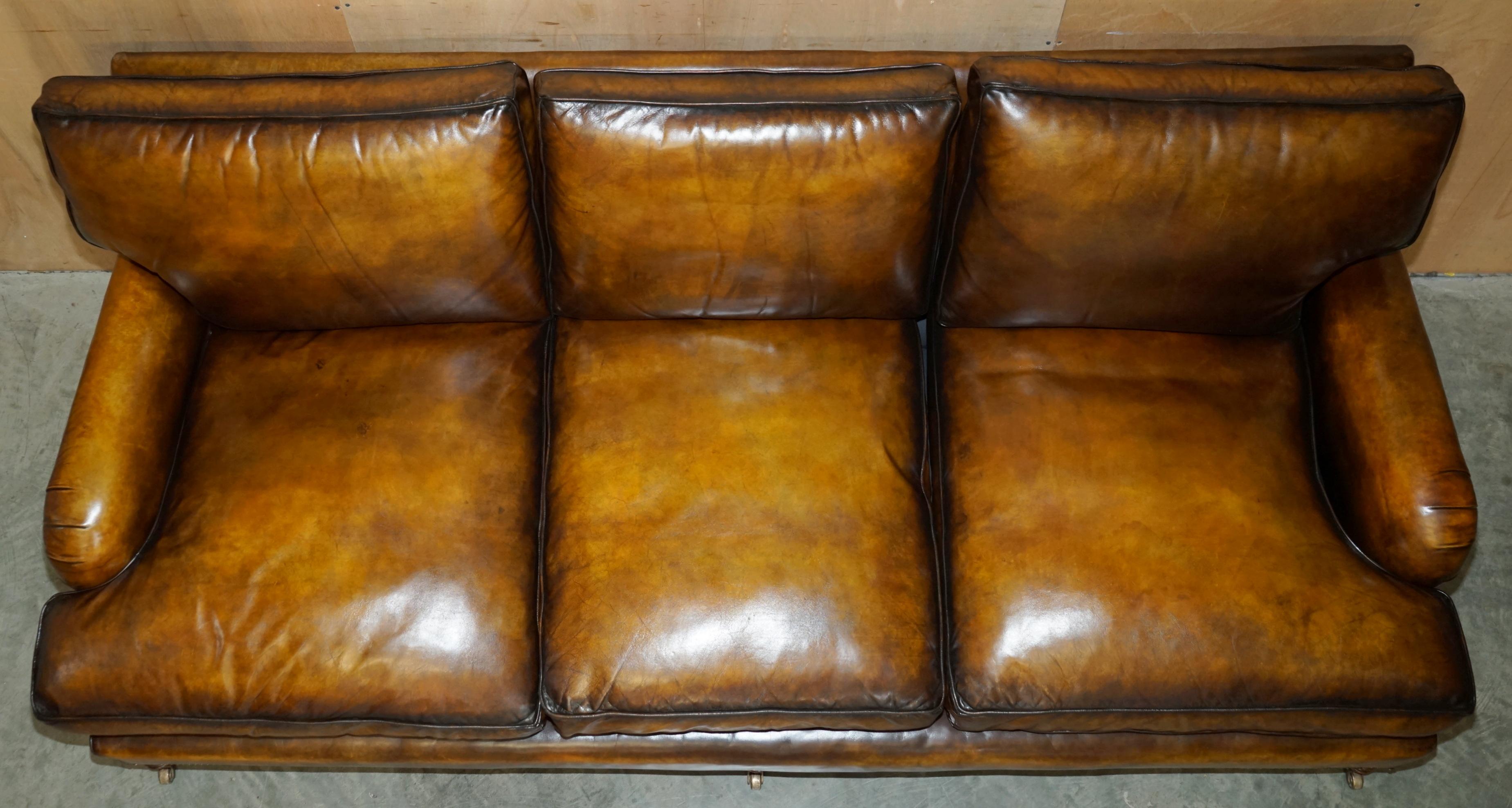 GEORGE SMITH RESTORED HOWARD & SON'S BROWN LEATHER SCROLL ARM SOFA en vente 7