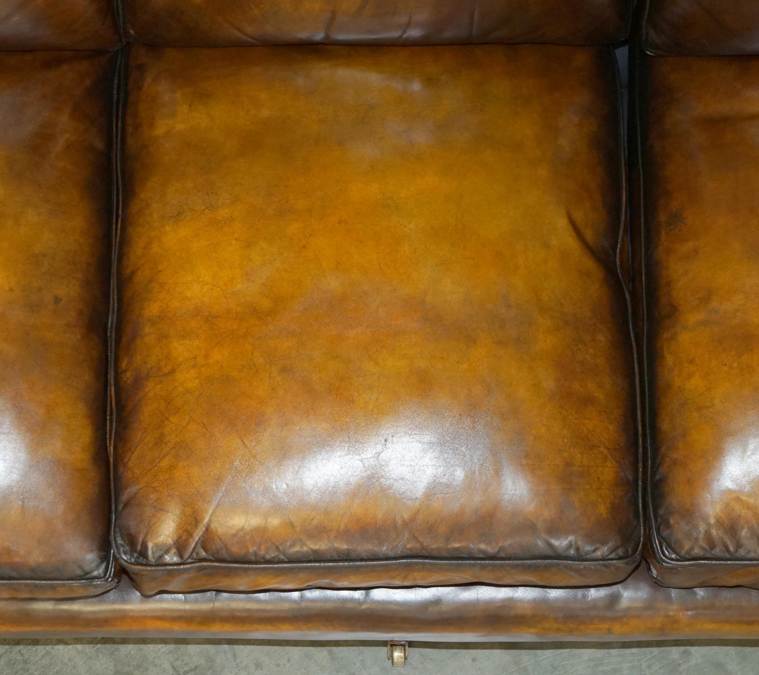 GEORGE SMITH RESTORED HOWARD & SON'S BROWN LEATHER SCROLL ARM SOFA en vente 10