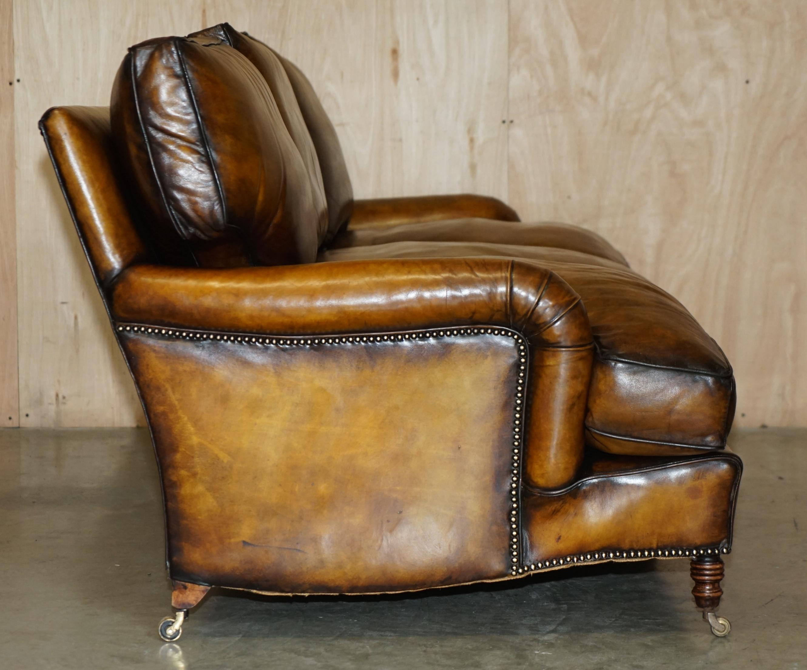 GEORGE SMITH RESTORED HOWARD & SON'S BROWN LEATHER SCROLL ARM SOFA en vente 11