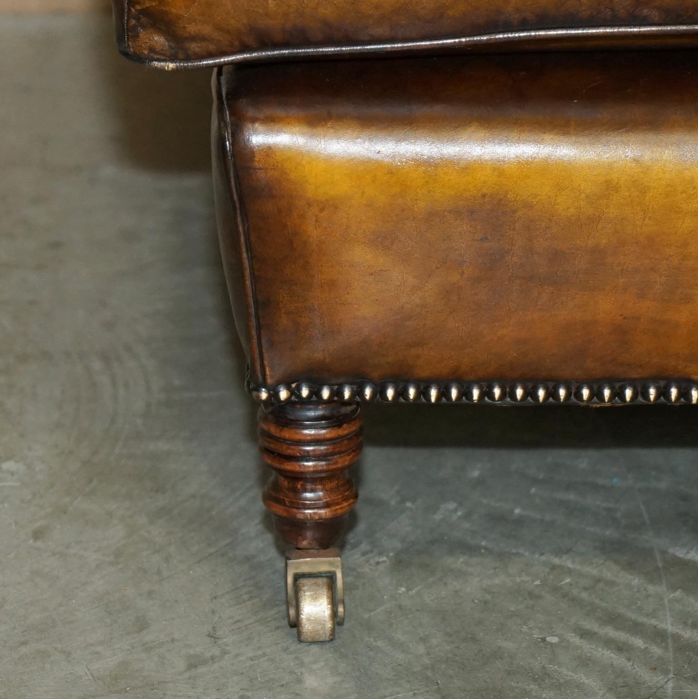 English GEORGE SMITH RESTORED HOWARD & SON'S BROWN LEATHER SiGNATURE SCROLL ARM SOFA For Sale