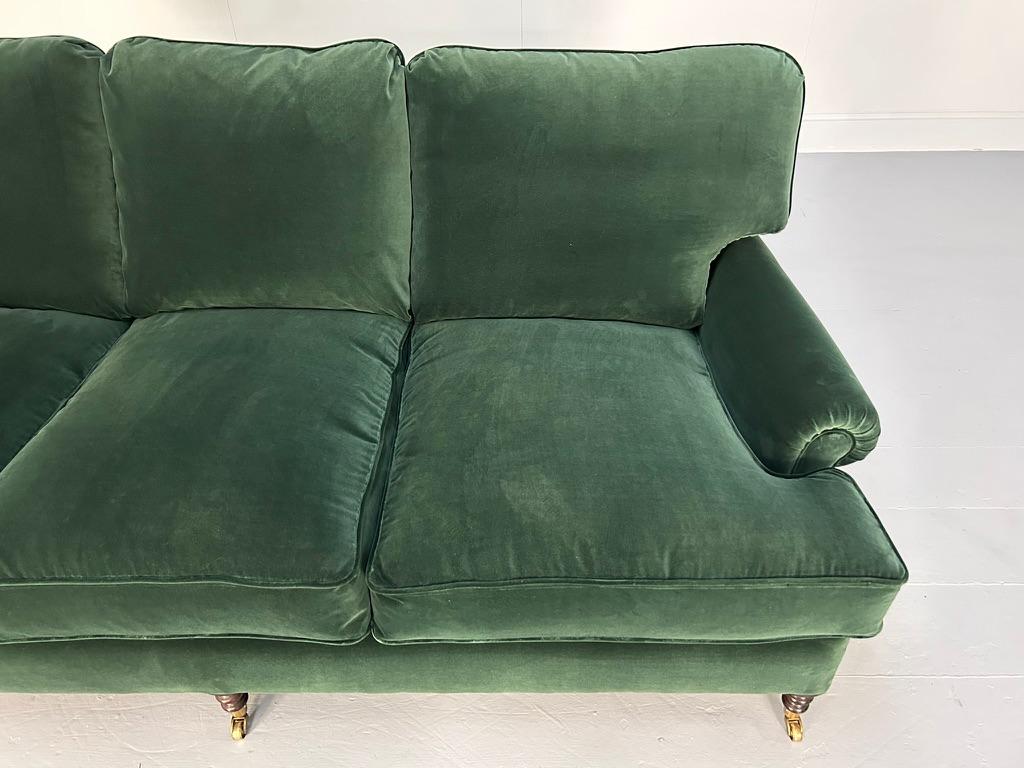 Canapé 3 places « Signature » de George Smith, en velours italien vert foncé en vente 6