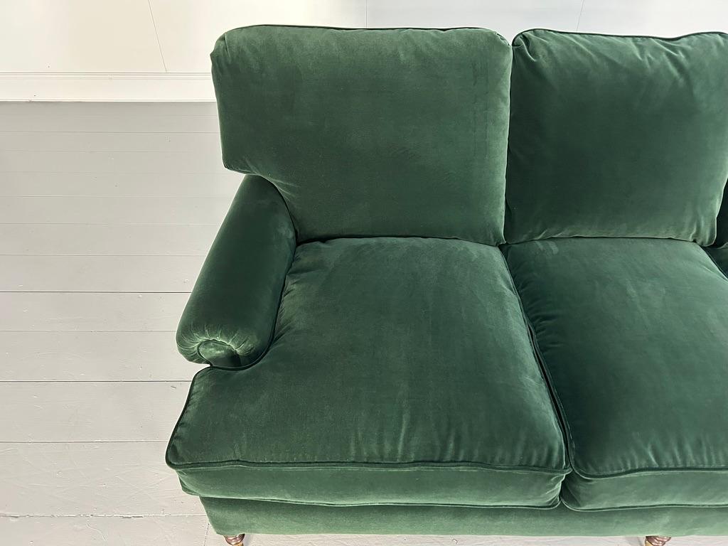 Canapé 3 places « Signature » de George Smith, en velours italien vert foncé en vente 4