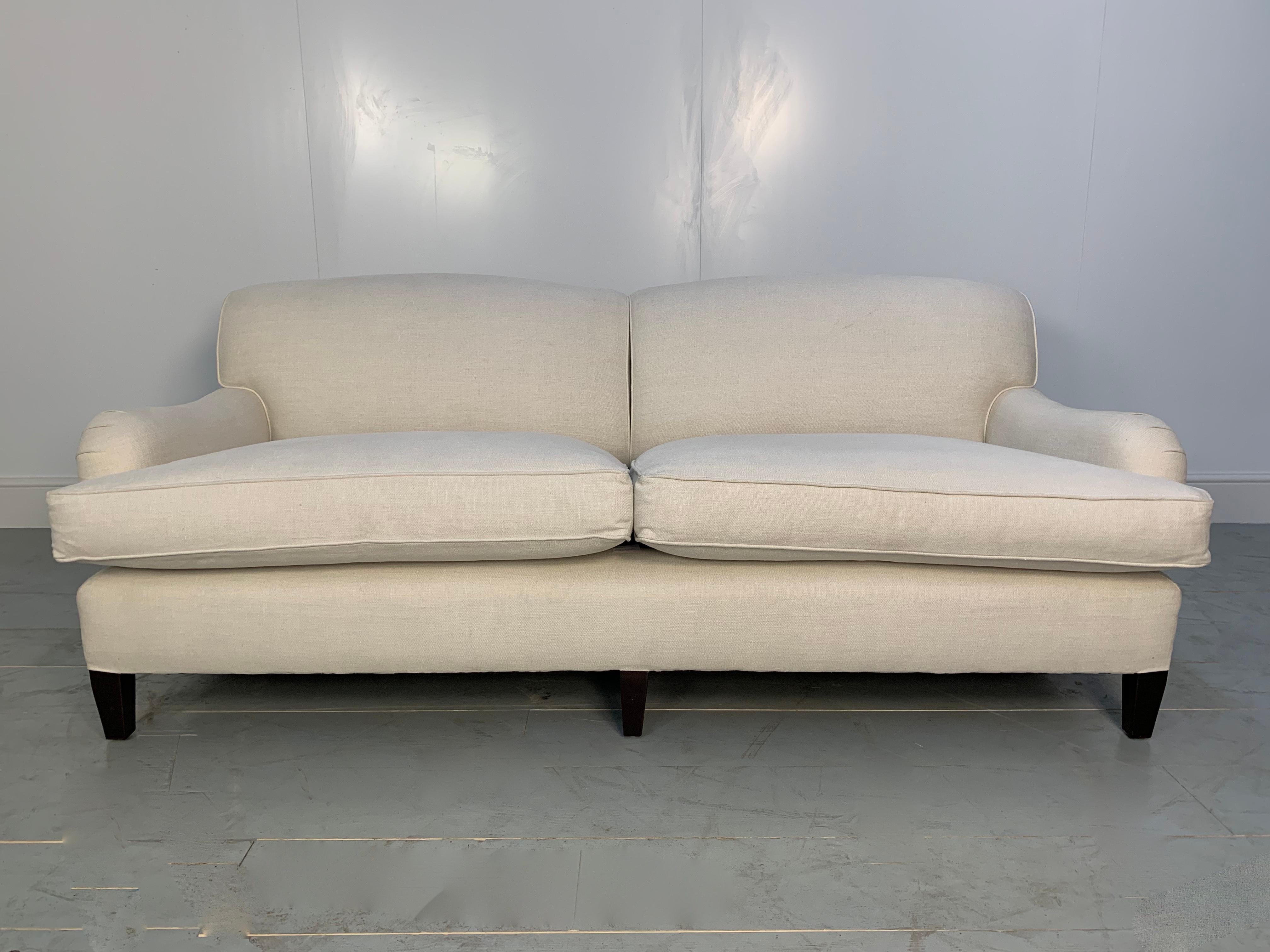 On offer on this occasion is a superb, pristine George Smith Signature 