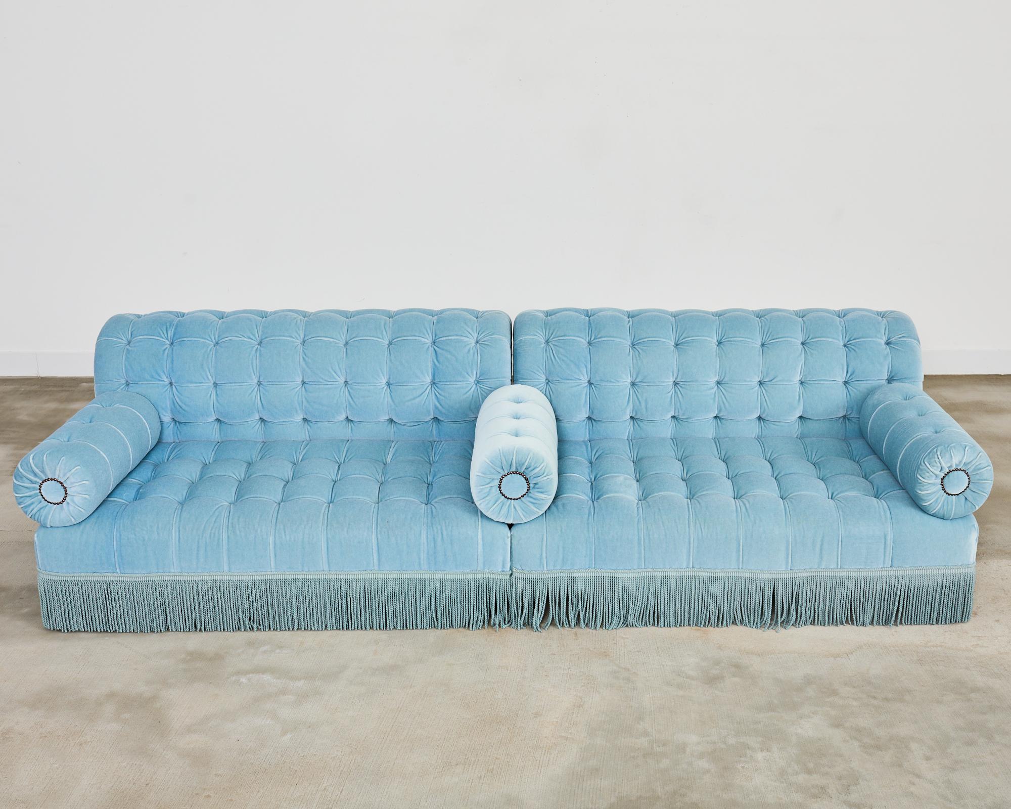 XXI secolo e contemporaneo Divano componibile in velluto mohair trapuntato George Smith in vendita