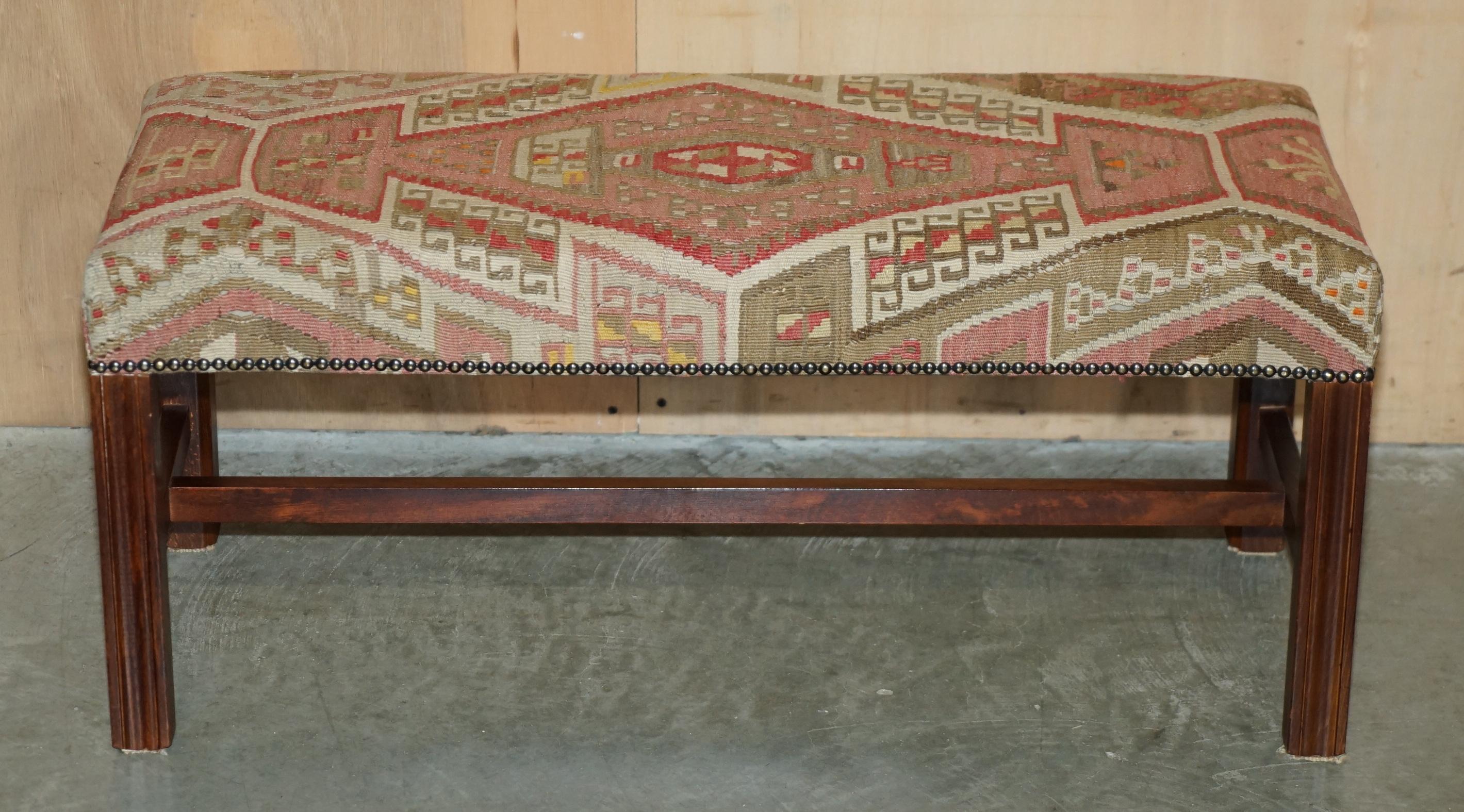 Kilim GEORGE SMITH VICTORiAN STYLE KILIM UPHOLSTERED FOOTSTOOL BENCH FOR 2 TWO SHARE in vendita