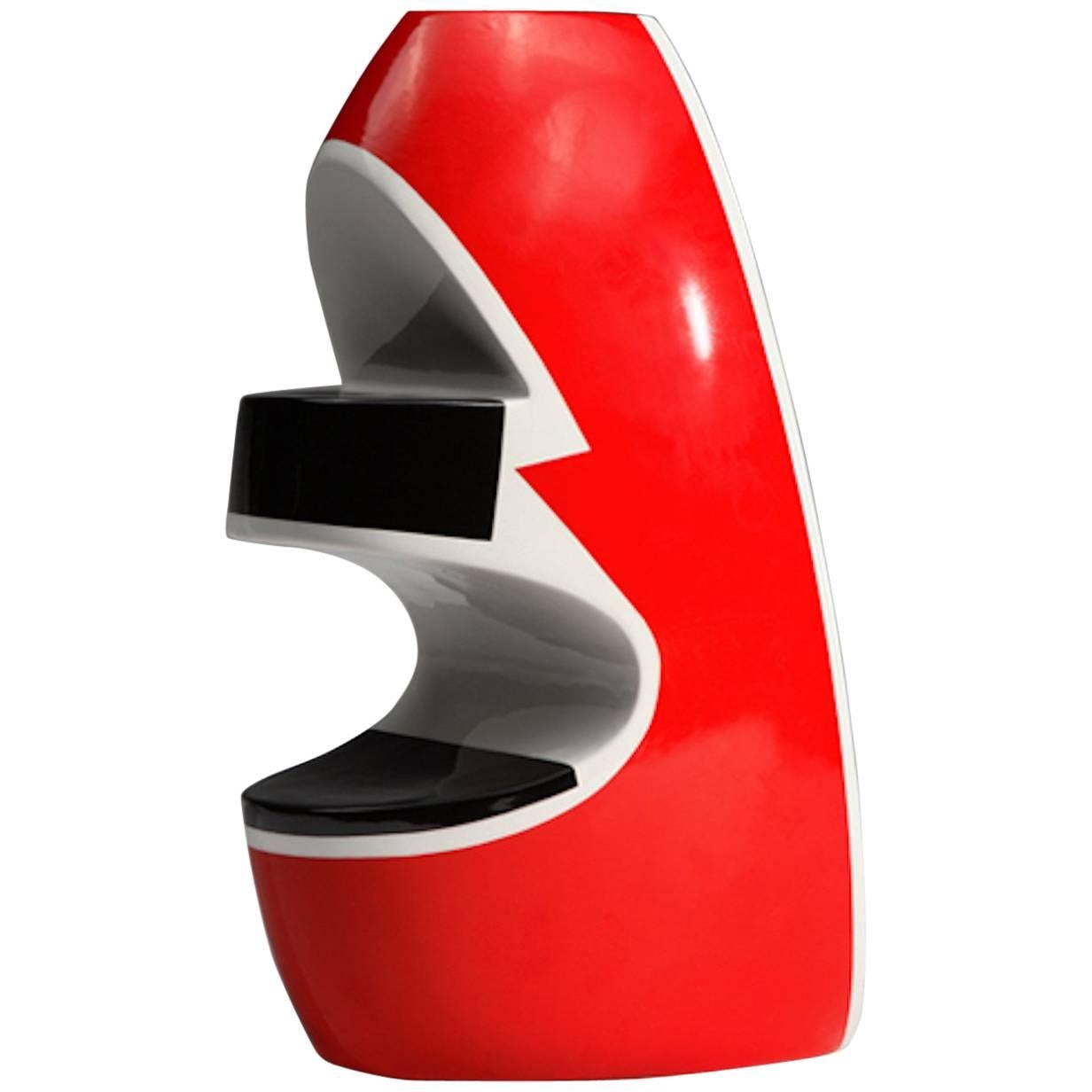 Vase en céramique italienne rouge de George Sowden pour les éditions Superego. en vente