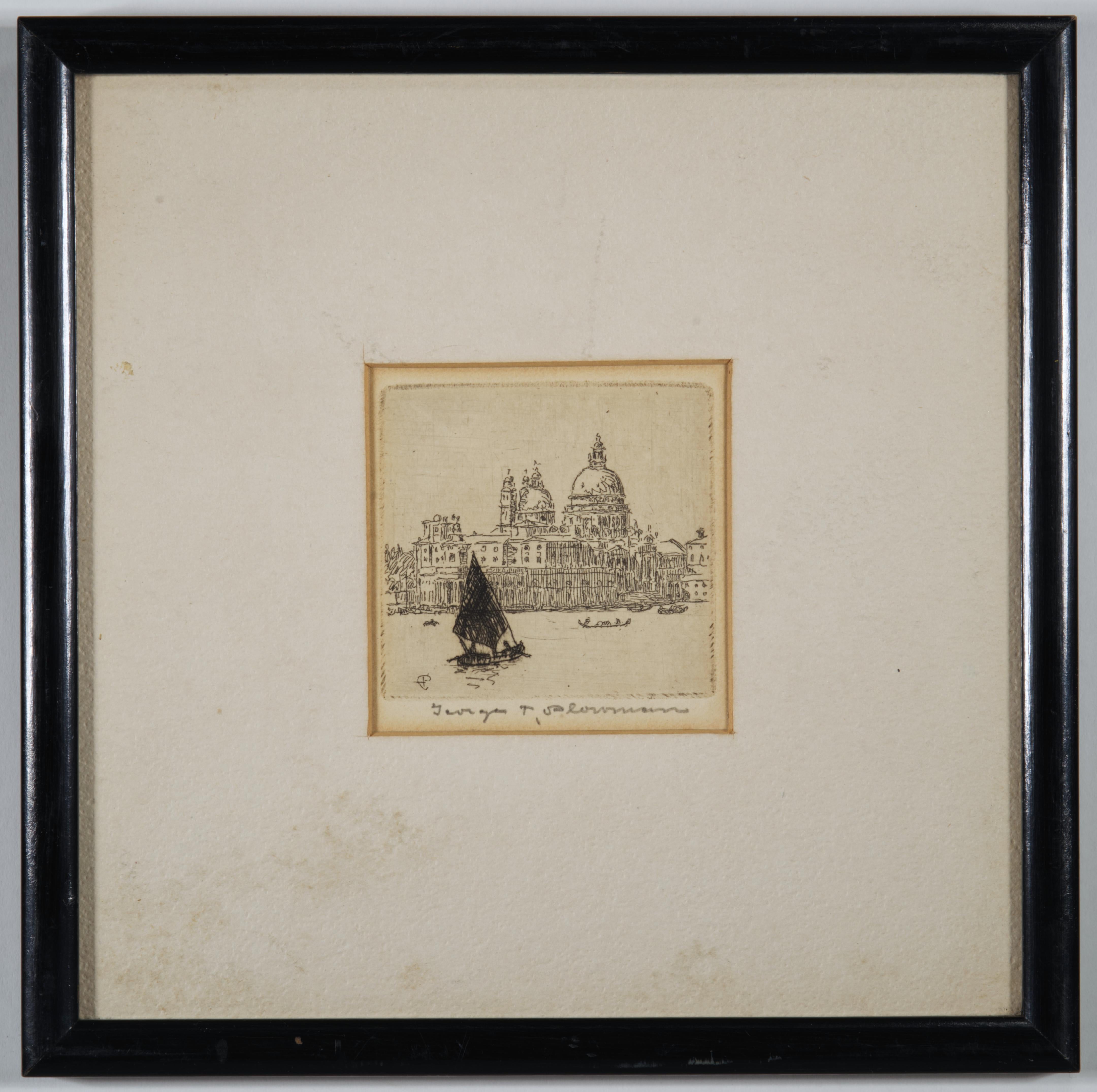 L'acquaforte in miniatura su carta raffigura un paesaggio di Venezia con una vista della Basilica di Santa Maria della Salute, con gondole e piccole imbarcazioni che passano. L'acquaforte è firmata dall'artista a matita sul margine