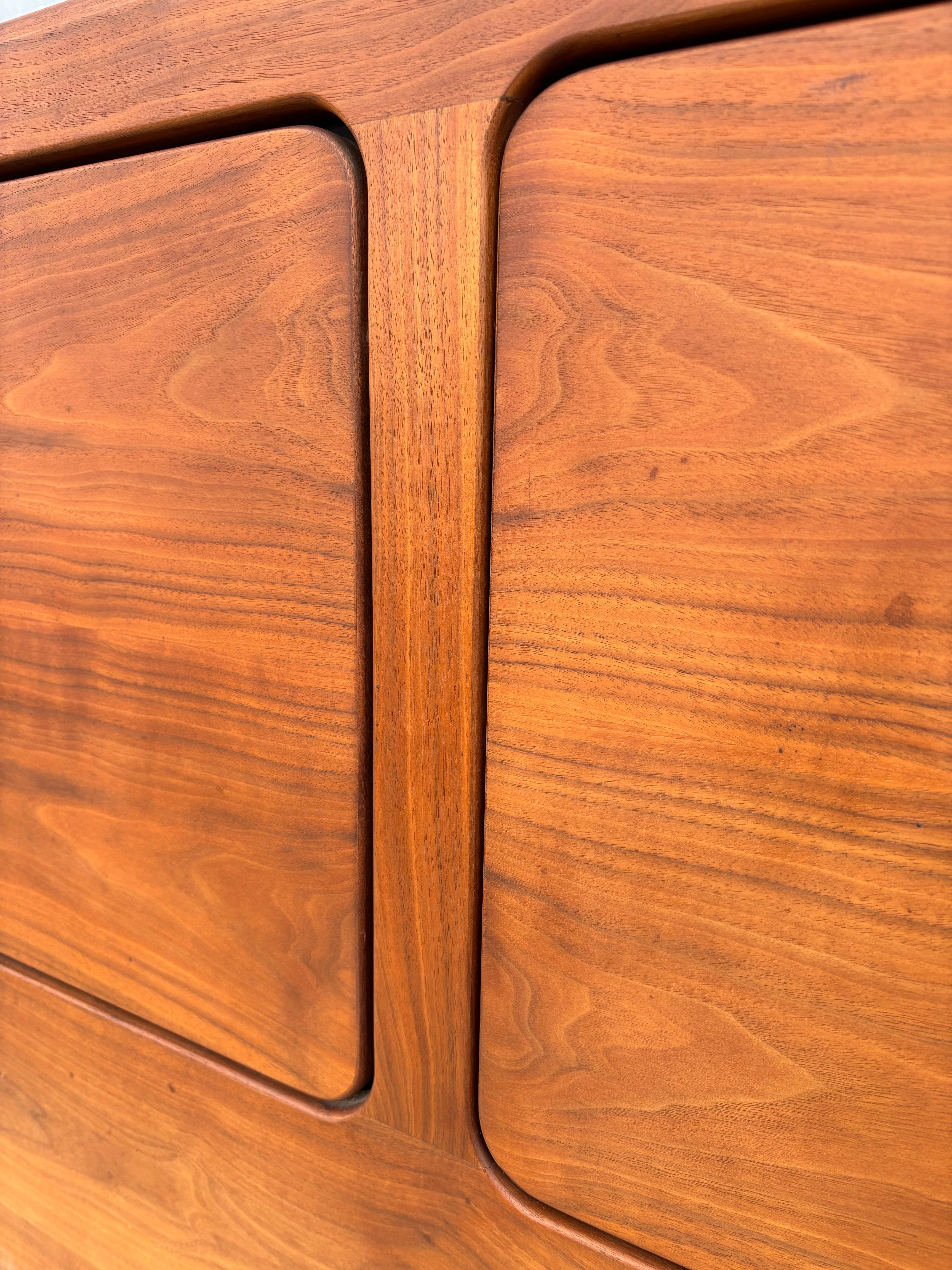 Cabecero de teca George Tanier King Size Escandinavo moderno en venta