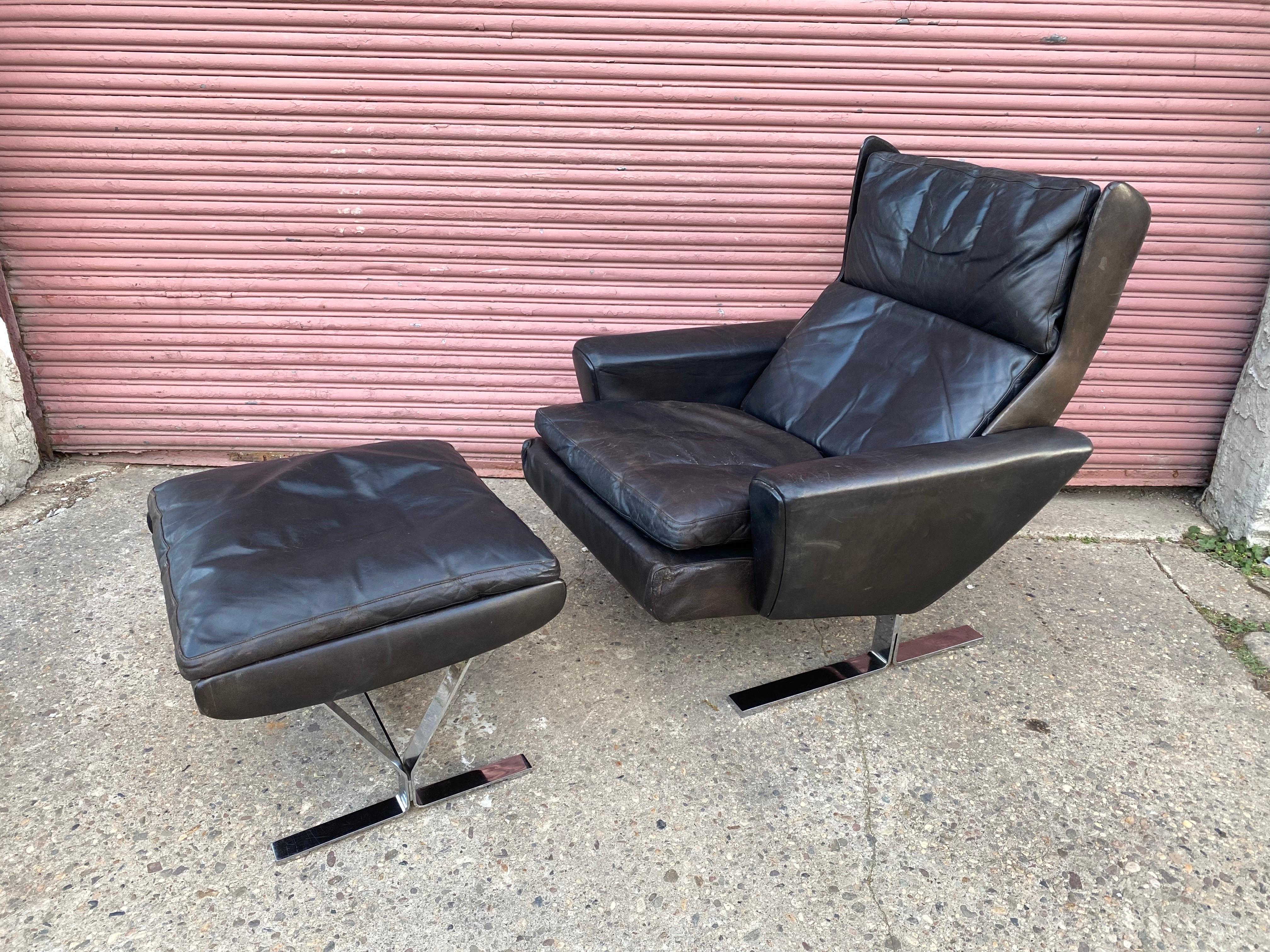 George Thams for A. S. Vejen Leather and Chrome Danish Lounge Chair and Ottoman In Good Condition For Sale In Philadelphia, PA