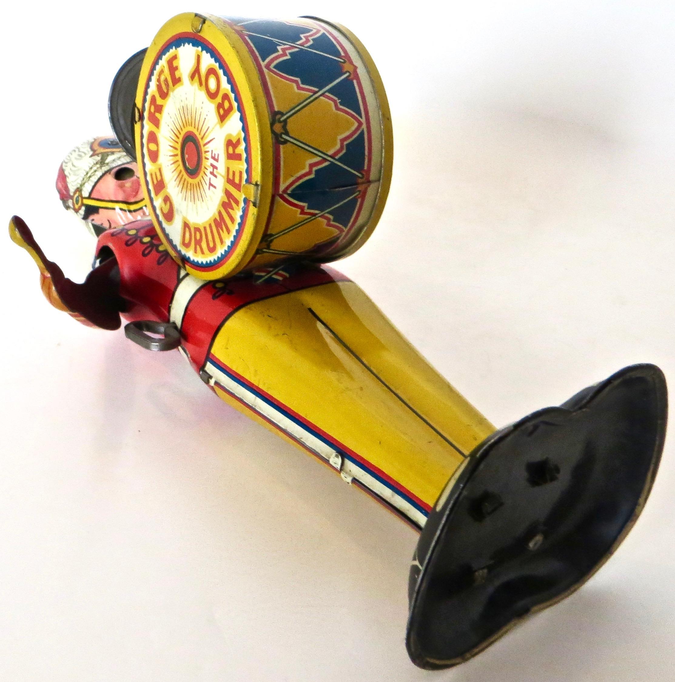 „George The Drummer Boy“ Zinn-Windup-Spielzeug von Louis Marx, New York City. Um 1930 (Metallarbeit) im Angebot