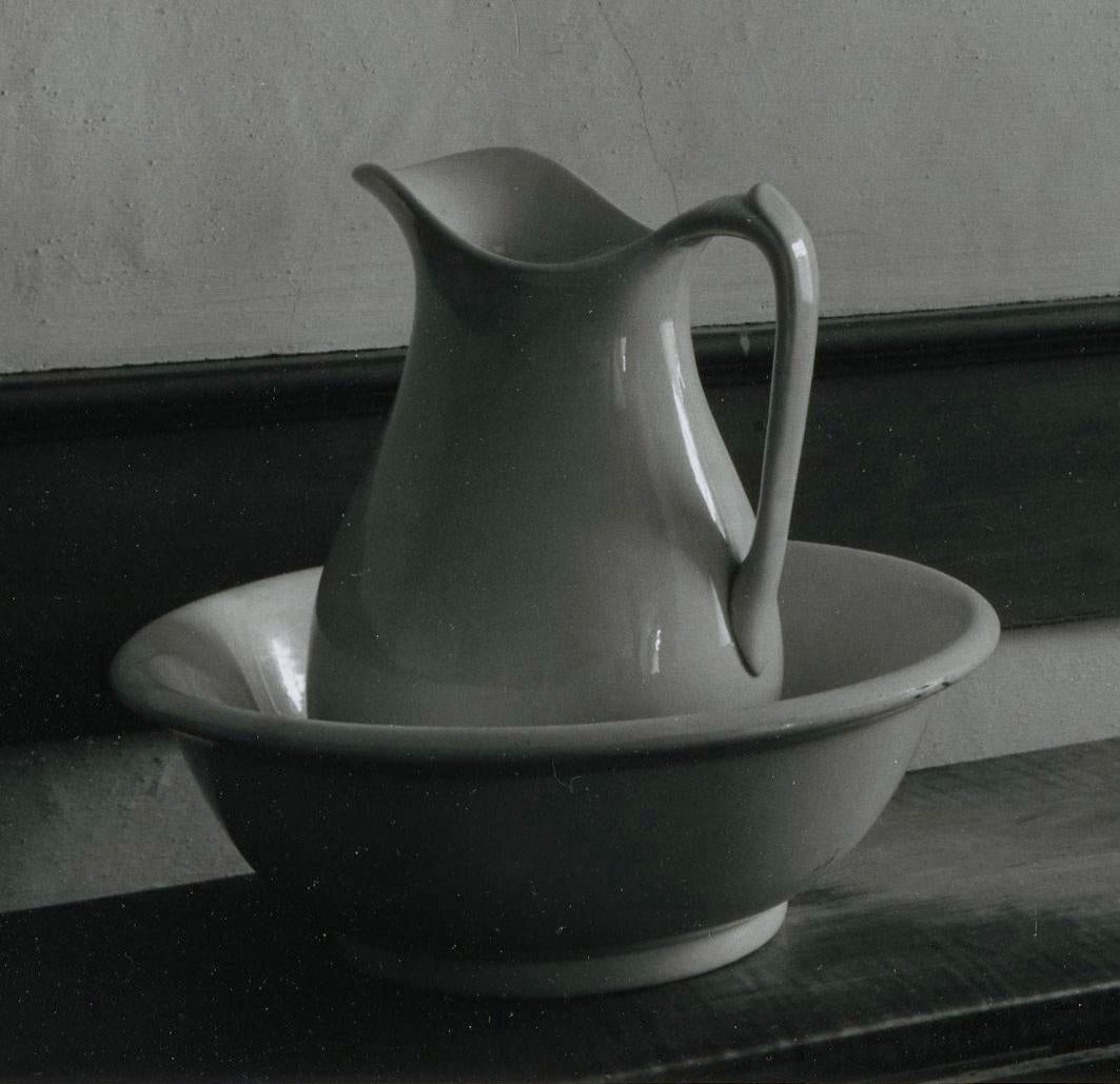 Interior de los Shaker, Lago Sabbathday, Maine - Photograph de George Tice