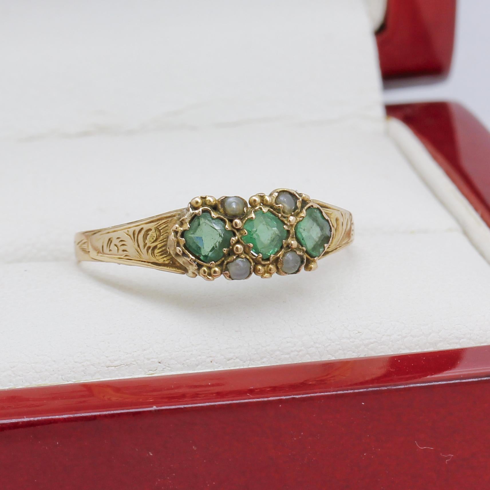 George V 15ct Yellow Gold Ring, Emerald & Pearls In Good Condition For Sale In BALMAIN, NSW