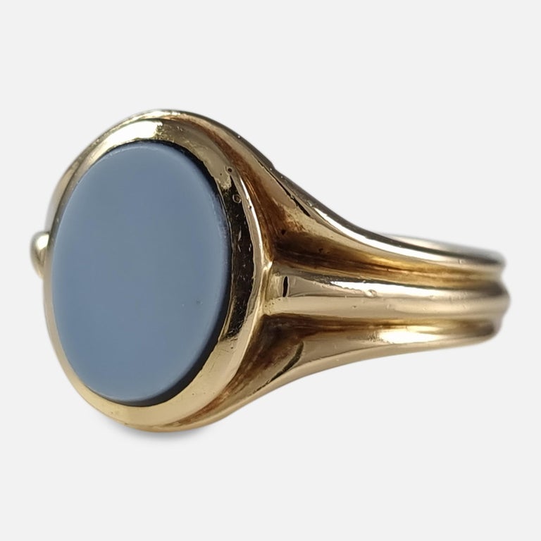 George V 18ct Gold Banded Onyx Signet Ring, 1912 at 1stDibs