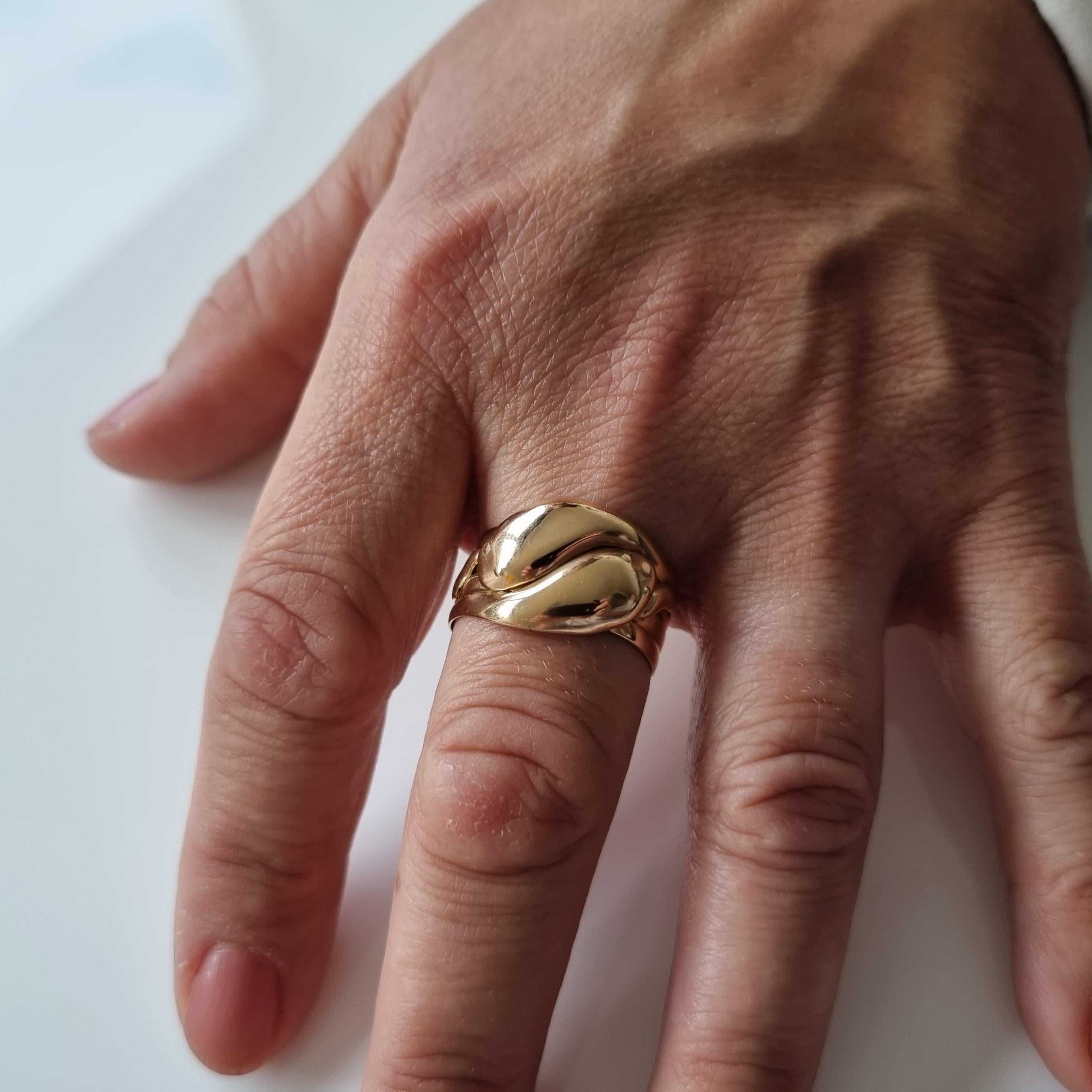 George V 18ct Gold Double Snake Ring - 1917 In Good Condition For Sale In Glasgow, GB