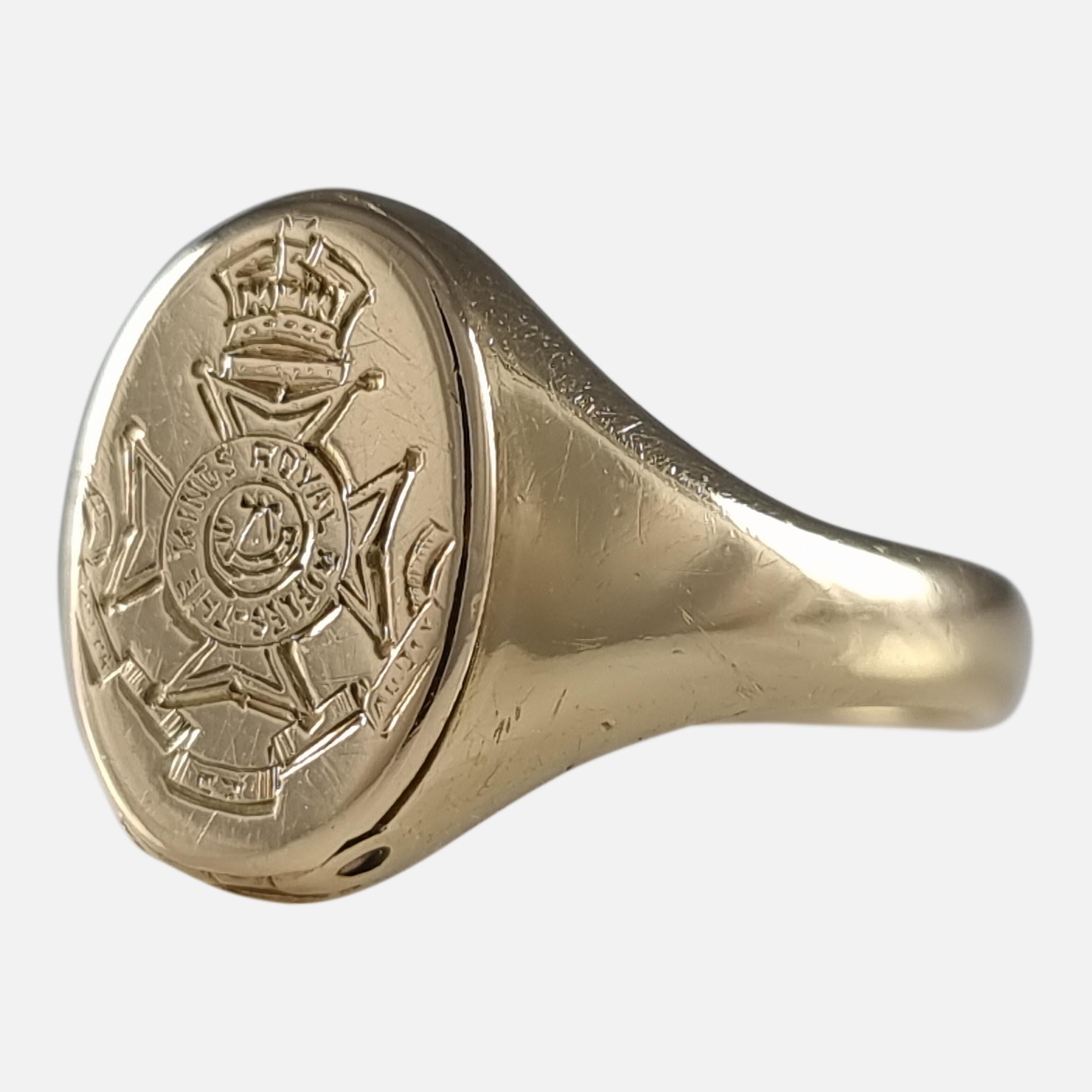 George V 18 Carat Gold Portrait Locket Signet Ring, King's Royal Rifle Corps For Sale 2