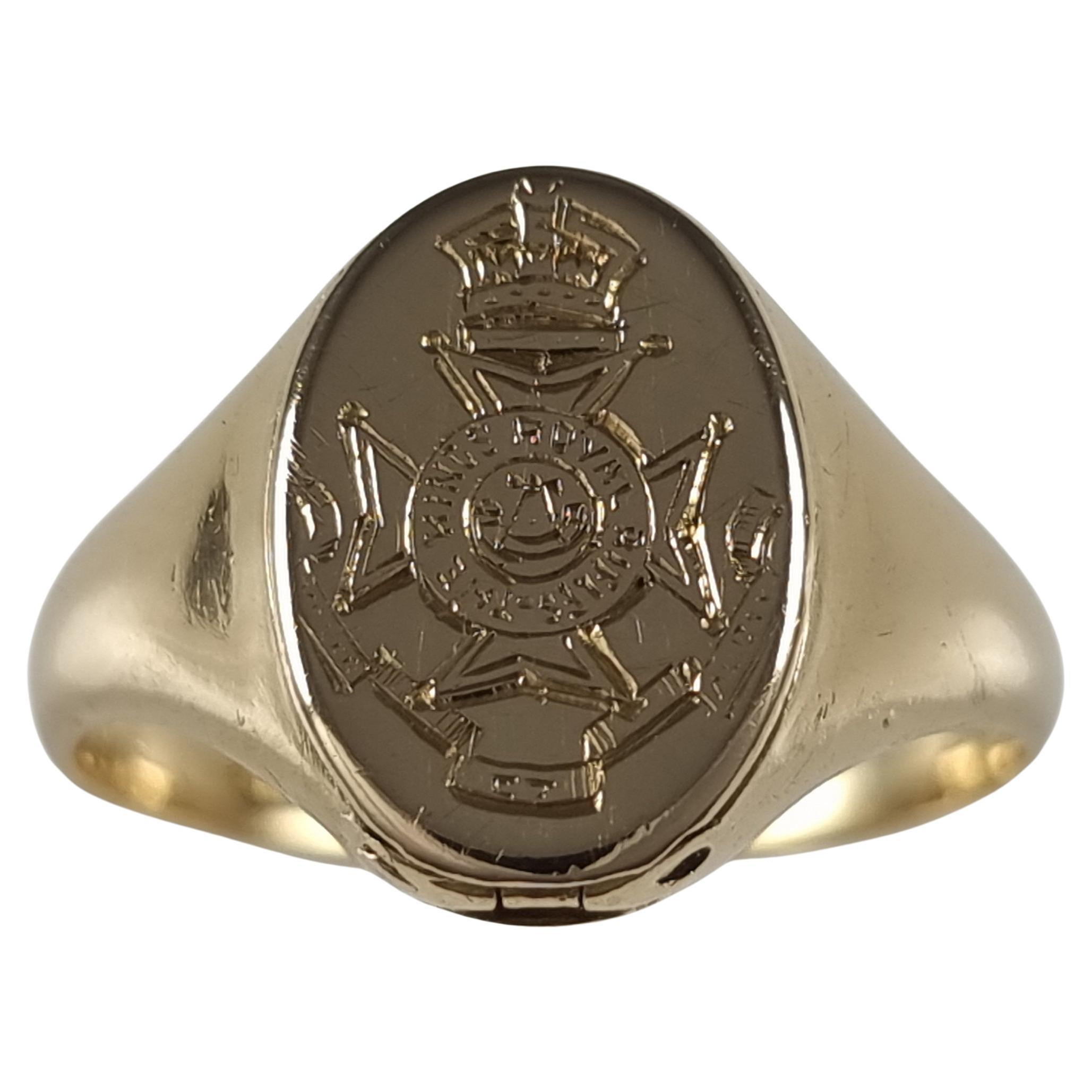George V 18 Carat Gold Portrait Locket Signet Ring, King's Royal Rifle Corps For Sale