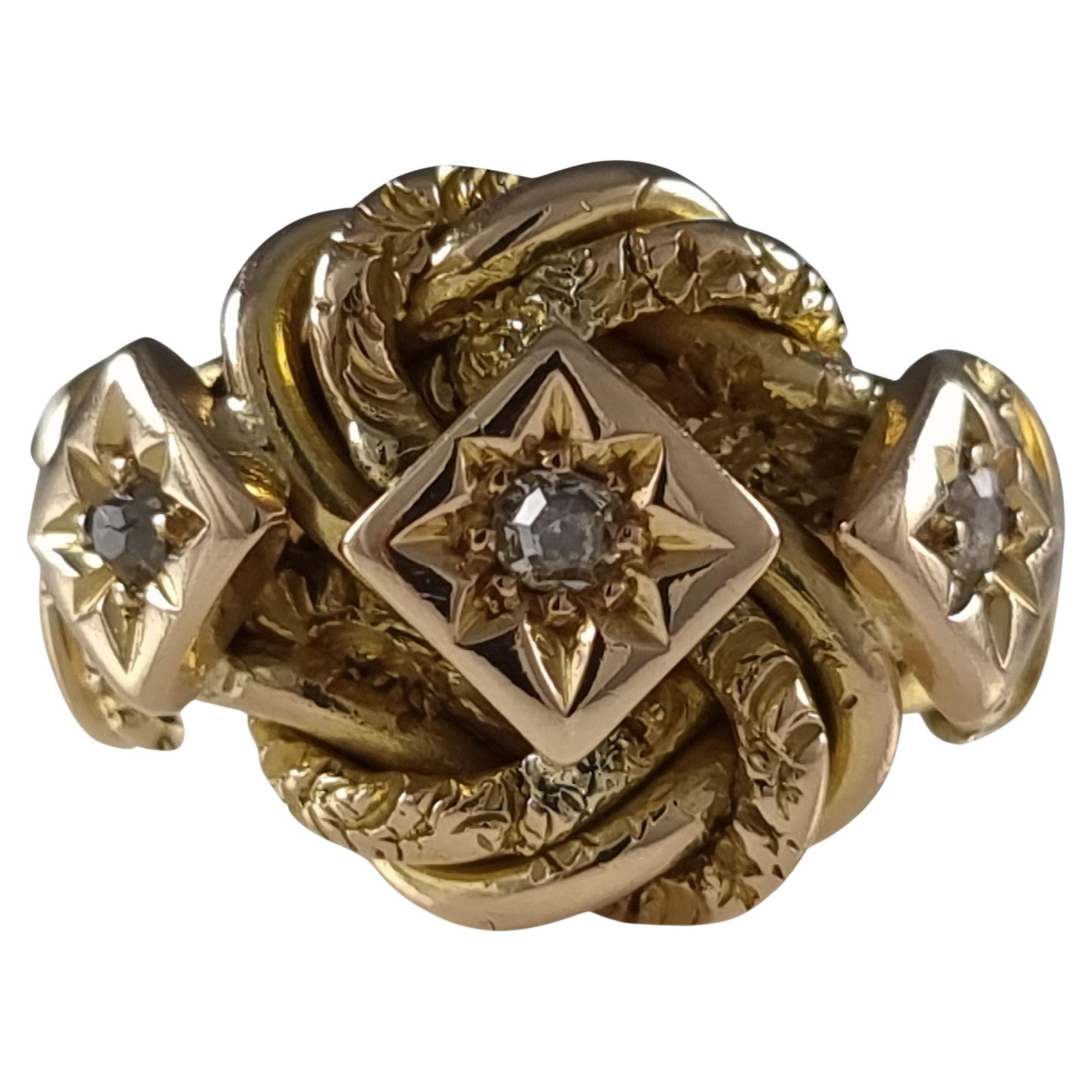 George V 18 Carat Yellow Gold Diamond Knot Ring, 1919 For Sale