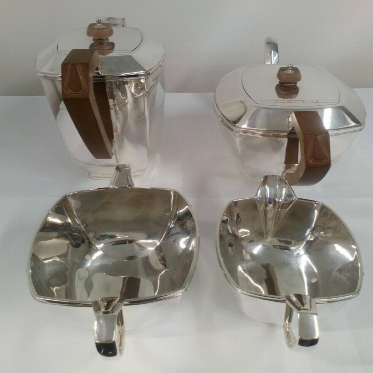 George V Art Deco Four-Piece Sterling Silver Tea Service For Sale 1