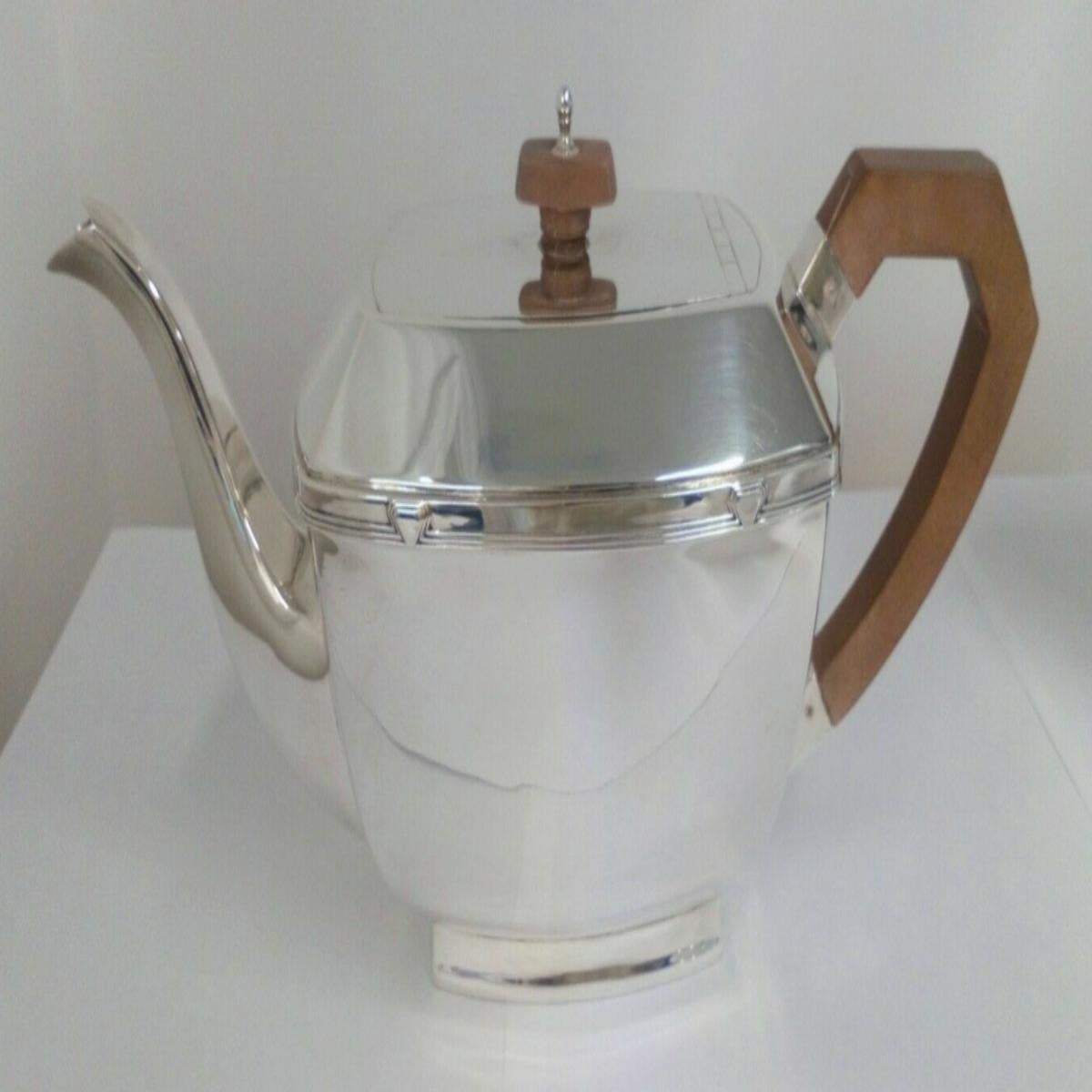 George V Art Deco Four-Piece Sterling Silver Tea Service For Sale 2