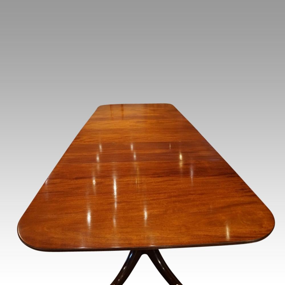 George V Mahogany 3 Pillar Dining Table For Sale 2