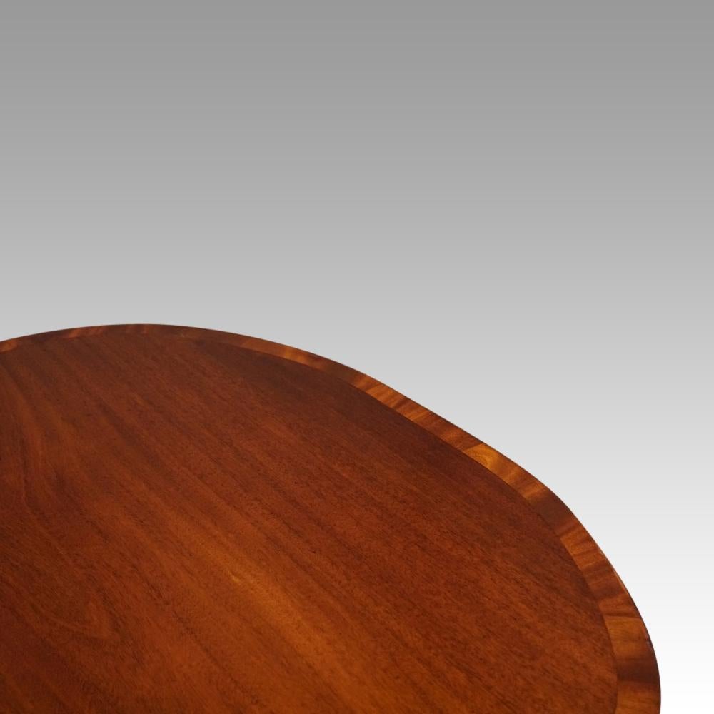 George V Mahogany Pedestal Dining Table In Good Condition In Salisbury, Wiltshire