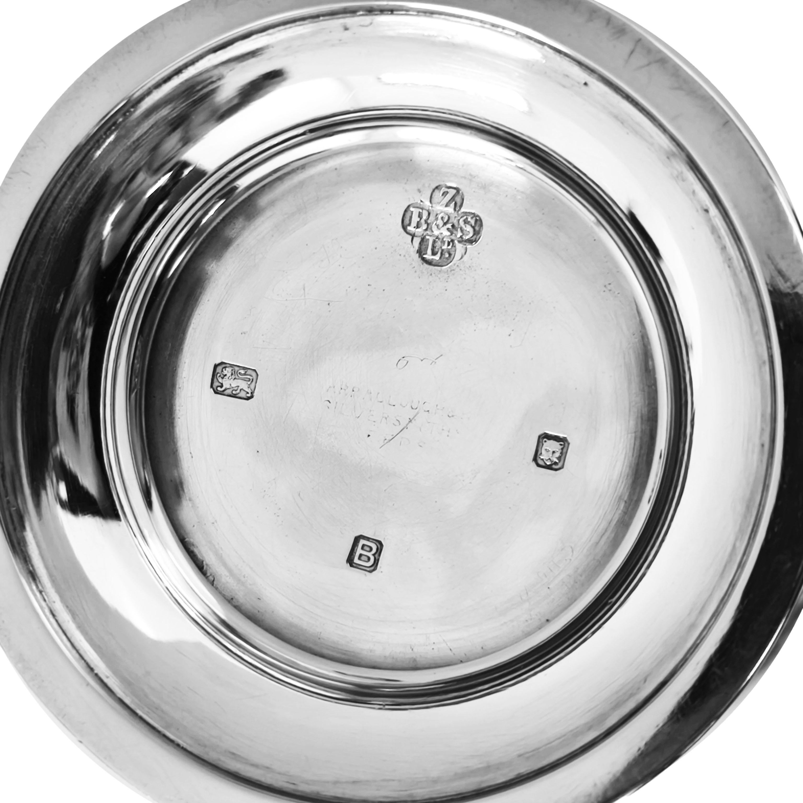 George V Silver Set of Lidded Stacking Beakers in Charles II Style 1937 In Good Condition For Sale In London, GB