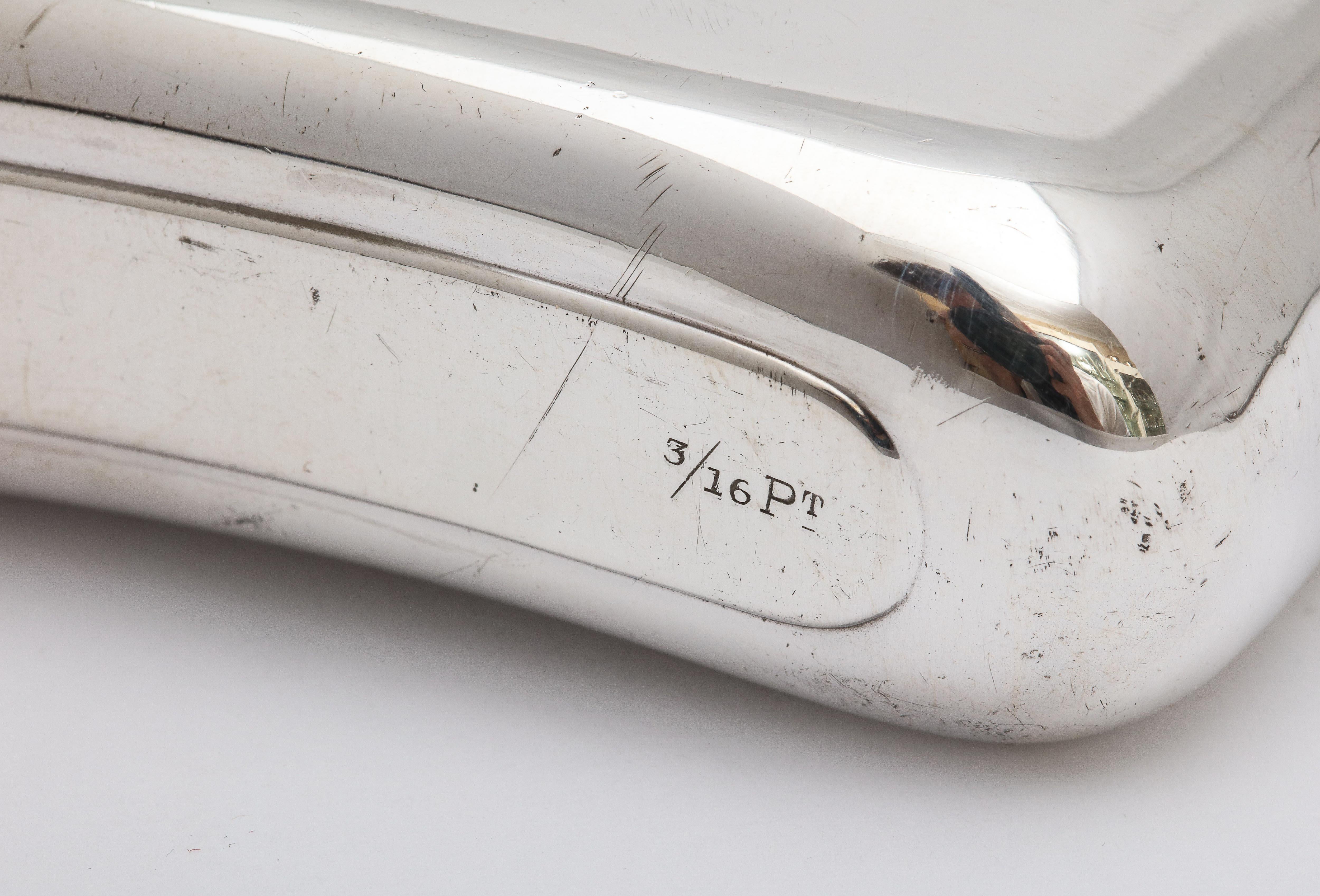 George V Sterling Silver and Leather-Mounted Glass Flask with Hinged Lid 7