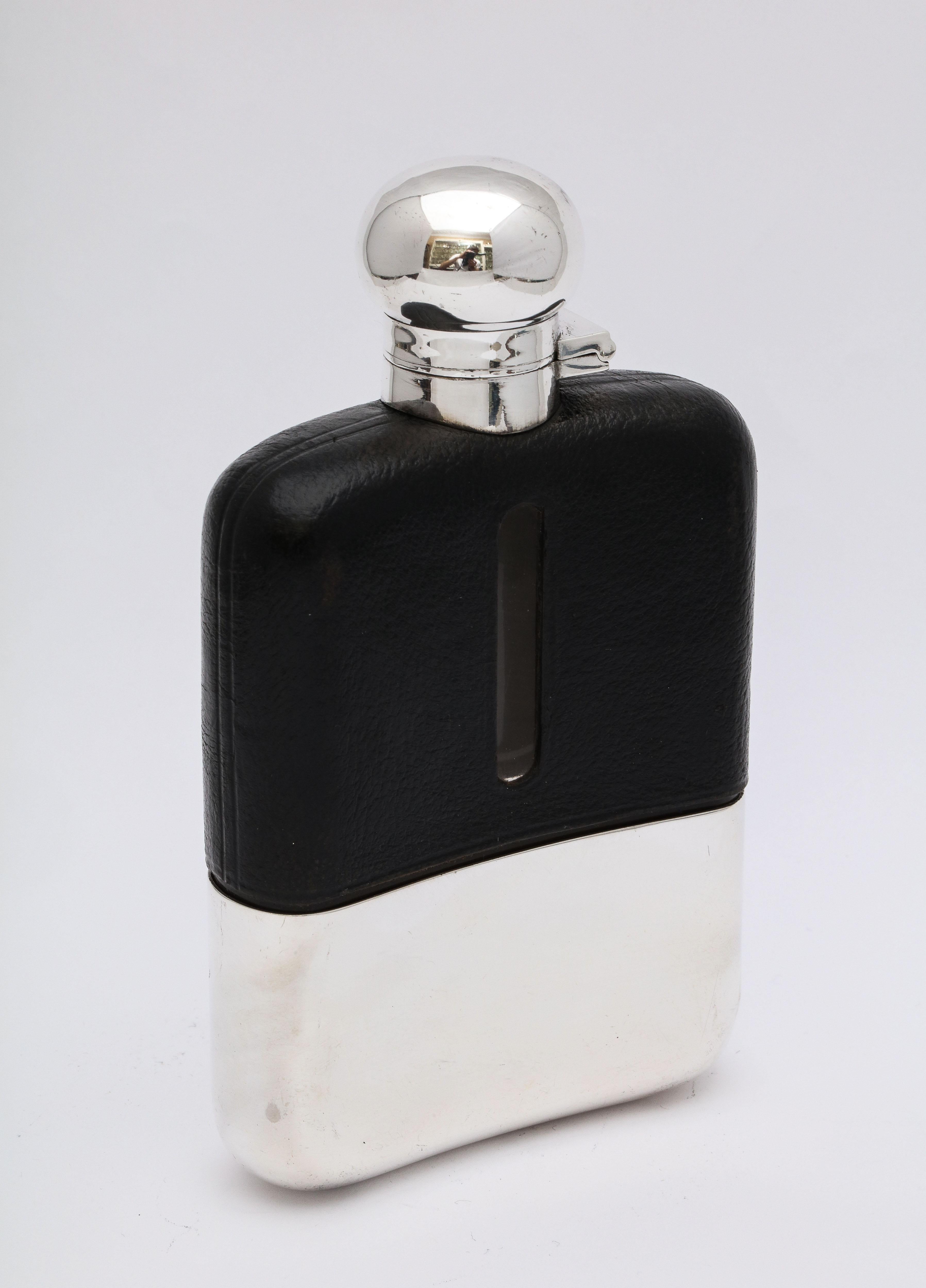 George V Sterling Silver and Leather-Mounted Glass Flask with Hinged Lid In Good Condition In New York, NY