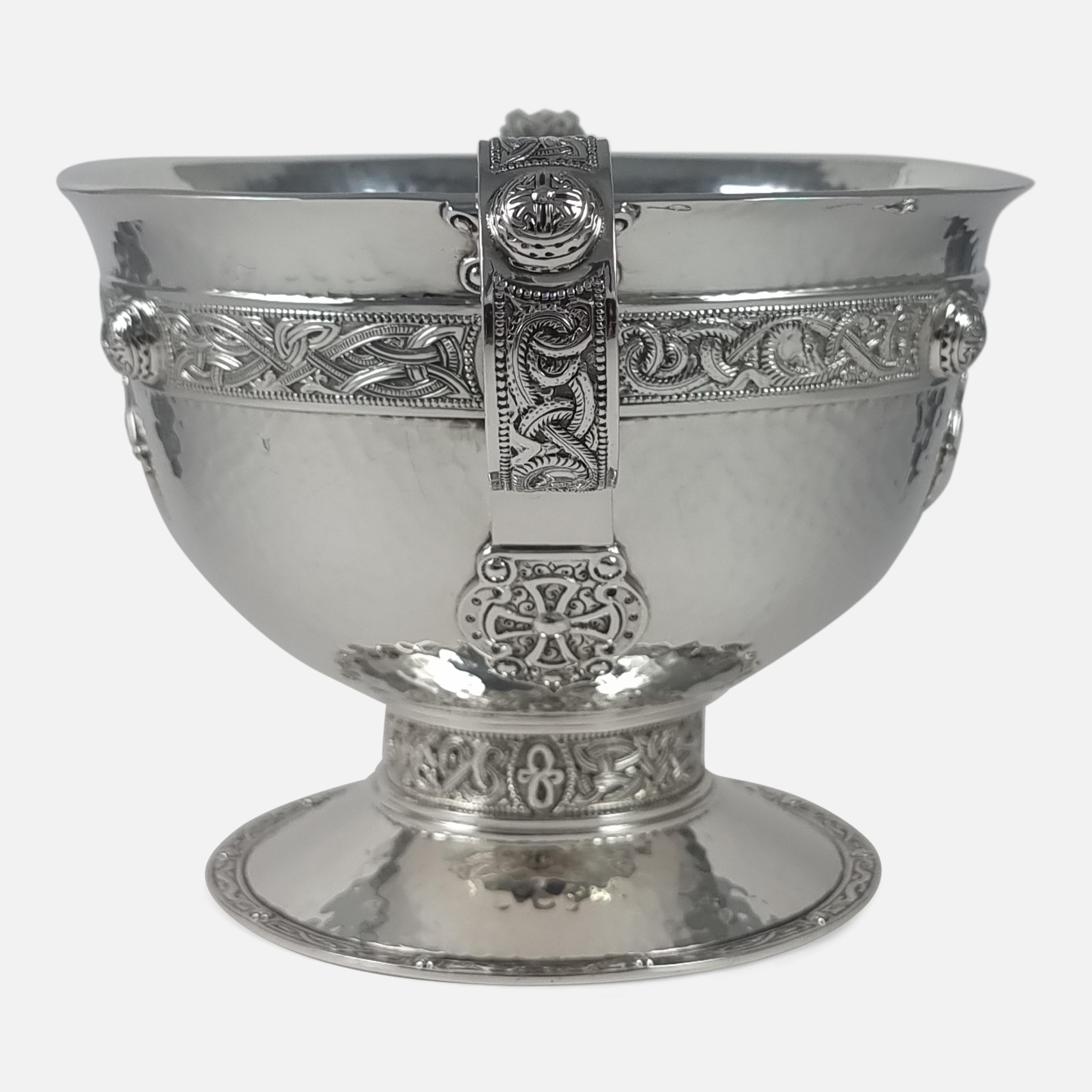 George V Sterling Silver Celtic Revival Bowl, Edward & Sons, 1915 For Sale 4