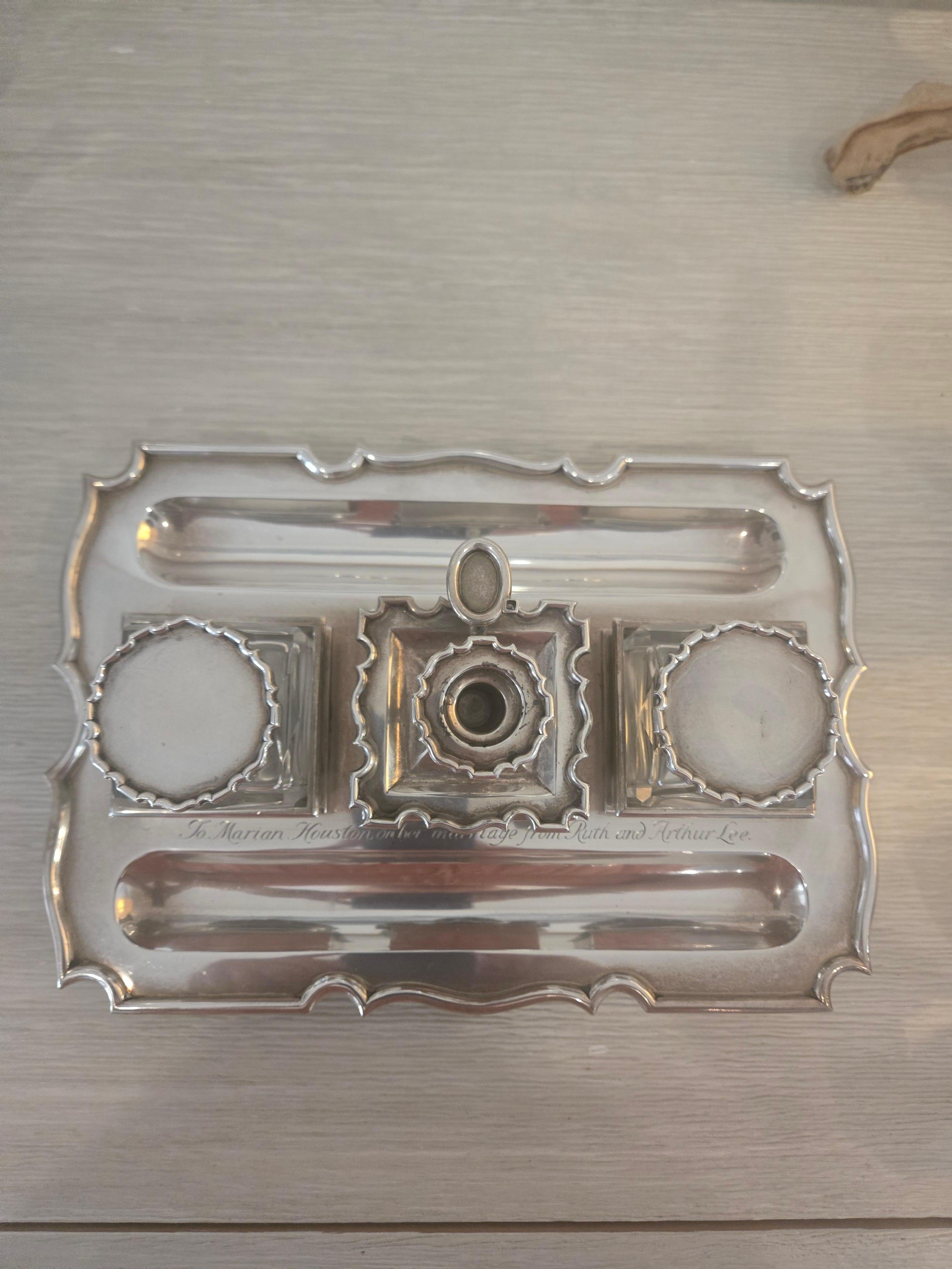Inizio XX secolo Calamaio da scrivania George V in argento sterling e cristallo in vendita