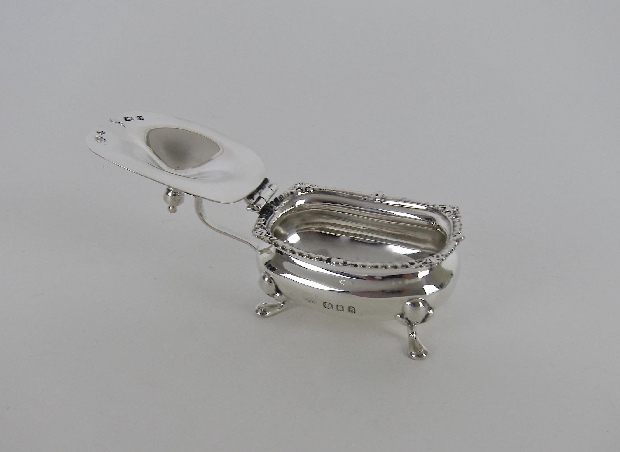 Antique Sterling Silver Mustard Pots from the Goldsmiths & Silversmiths Co Ltd 9