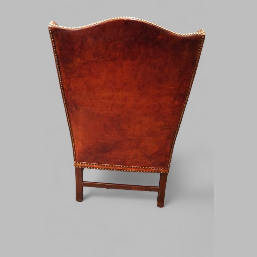 George V tortoiseshell leather wing chair In Good Condition For Sale In Salisbury, GB