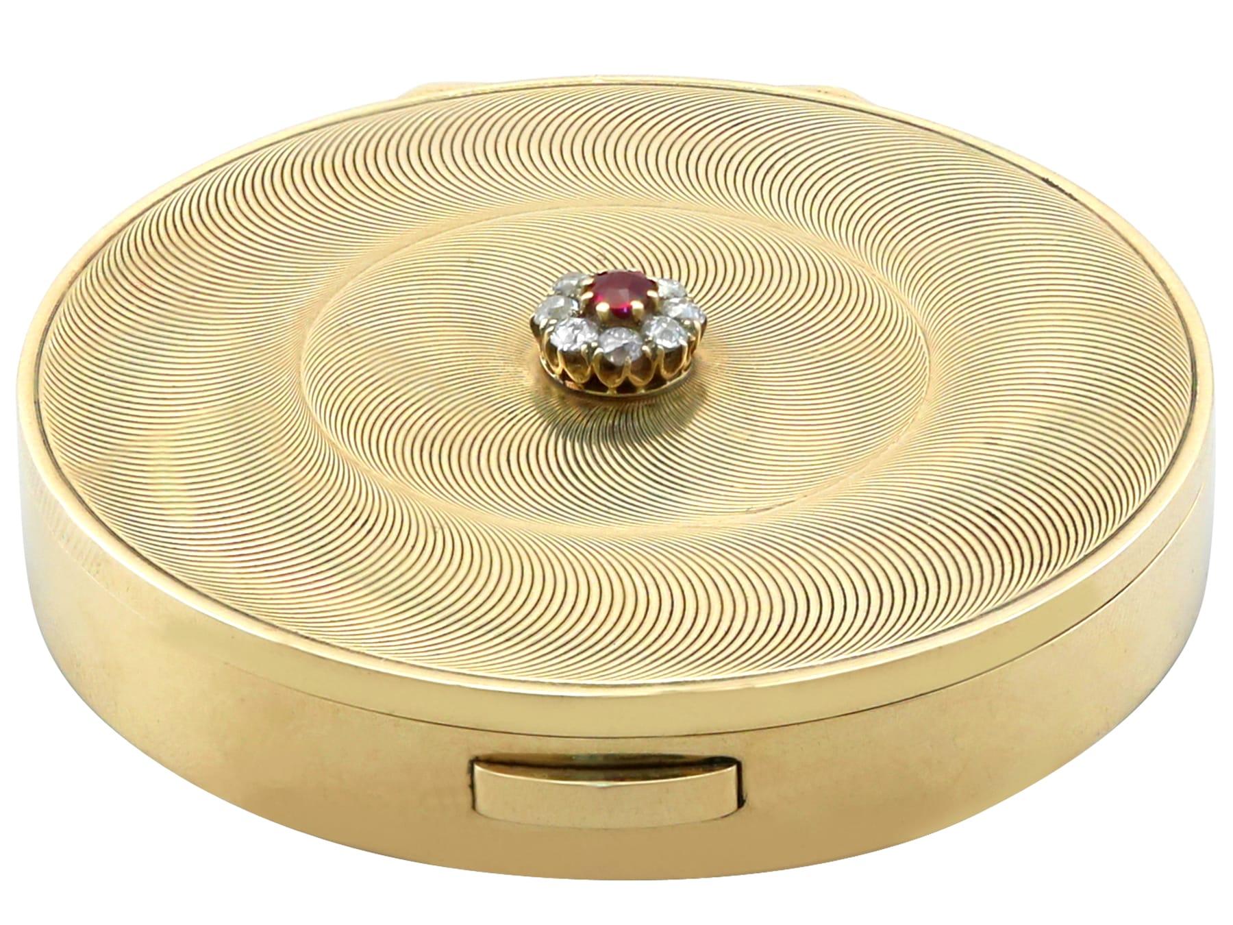 Mid-20th Century George VI 9 Carat Yellow Gold Ruby and Diamond Powder/Mirror Compact by Cartier For Sale