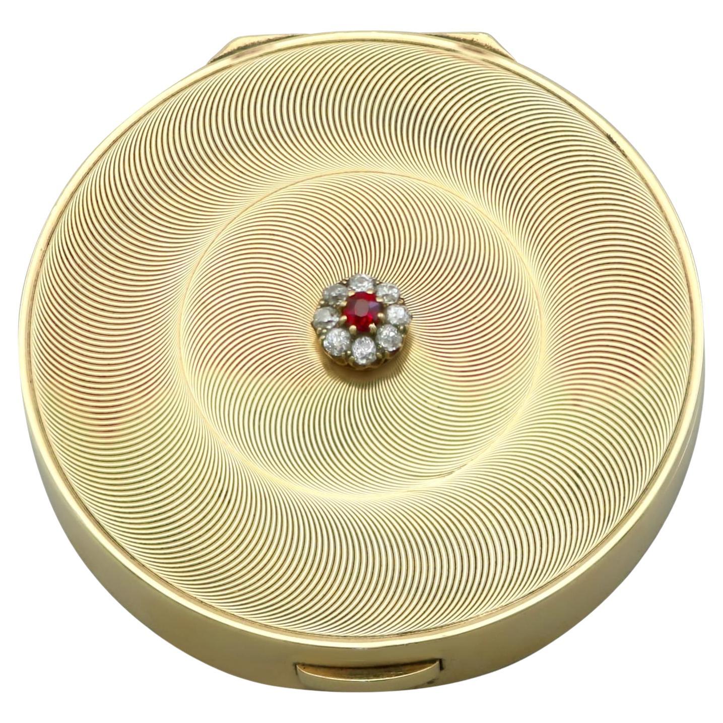 George VI 9 Carat Yellow Gold Ruby and Diamond Powder/Mirror Compact by Cartier For Sale