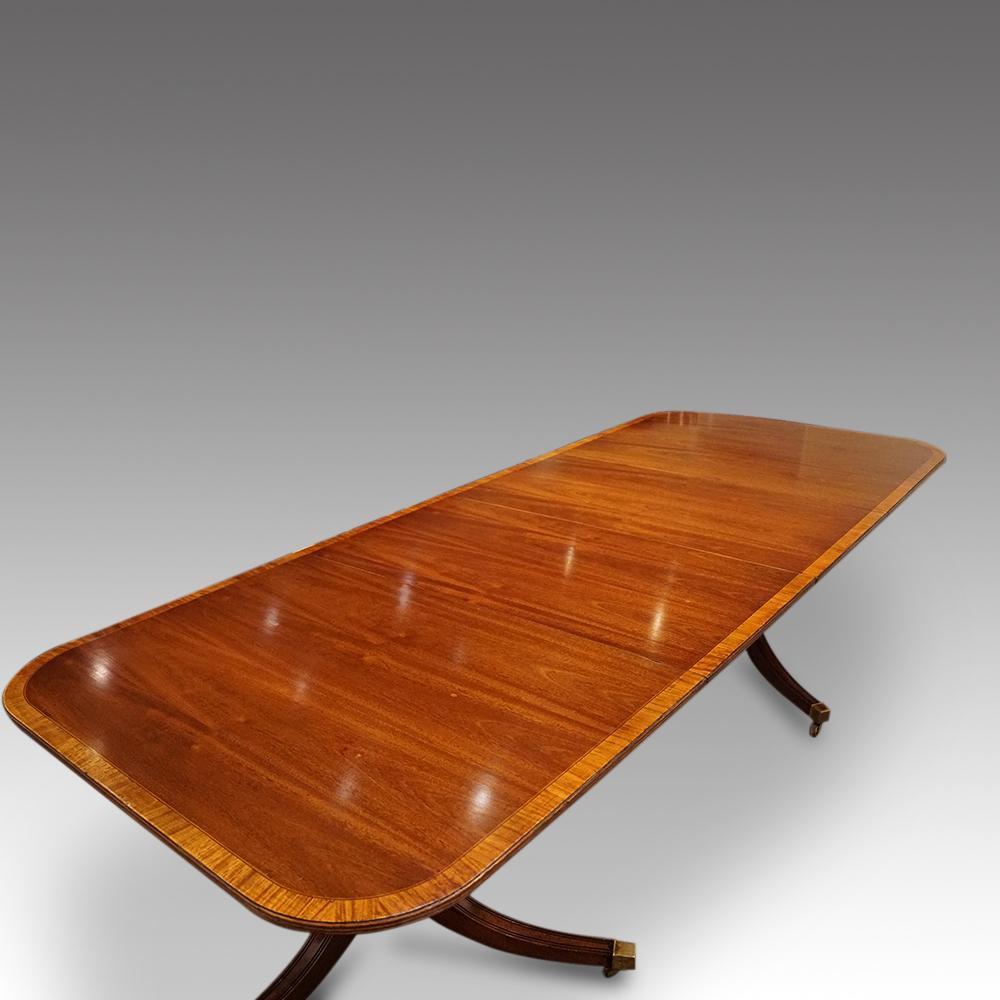 George VI English Georgian Style Mahogany Country House Dining Table 7